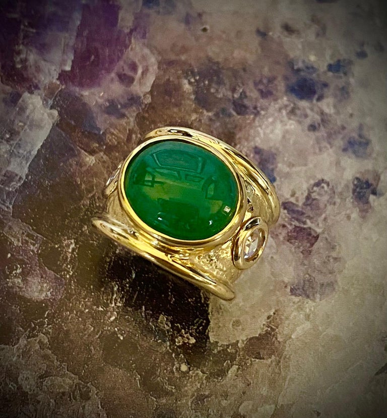 Contemporary Michael Kneebone Cabochon Emerald Rose Cut Diamond 18k Gold Bombe Ring For Sale