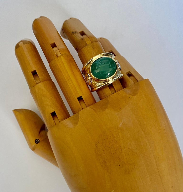 Michael Kneebone Cabochon Emerald Rose Cut Diamond 18k Gold Bombe Ring In New Condition For Sale In Austin, TX
