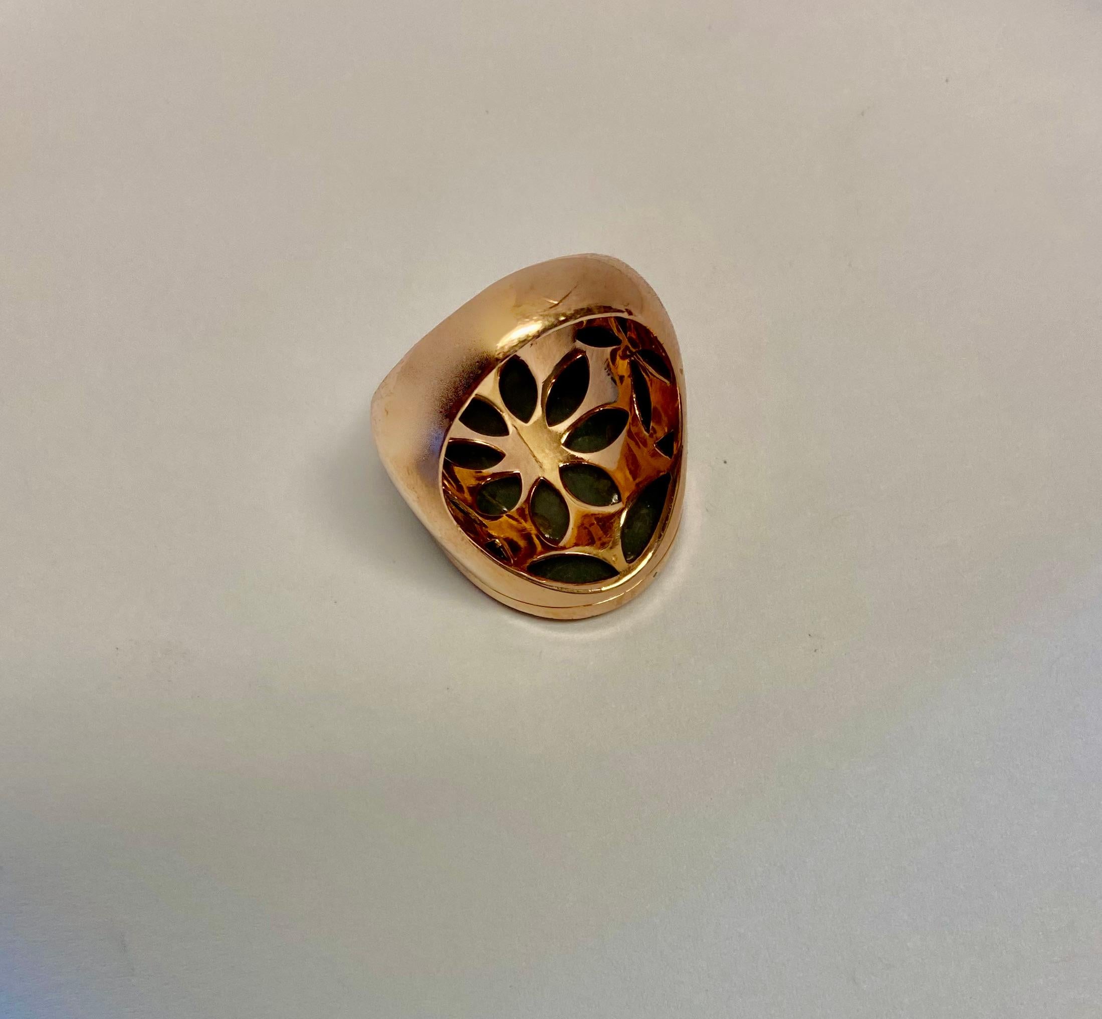 Michael Kneebone Carved Agate Intaglio Rose Gold Gypsy Ring For Sale 4