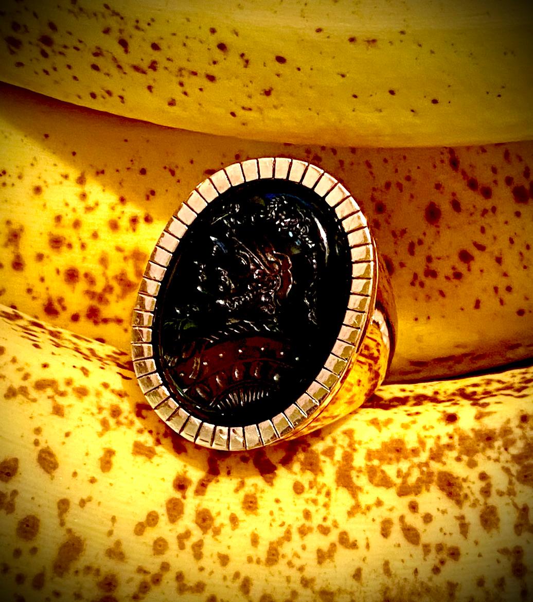 Contemporary Michael Kneebone Carved Agate Intaglio Rose Gold Gypsy Ring For Sale