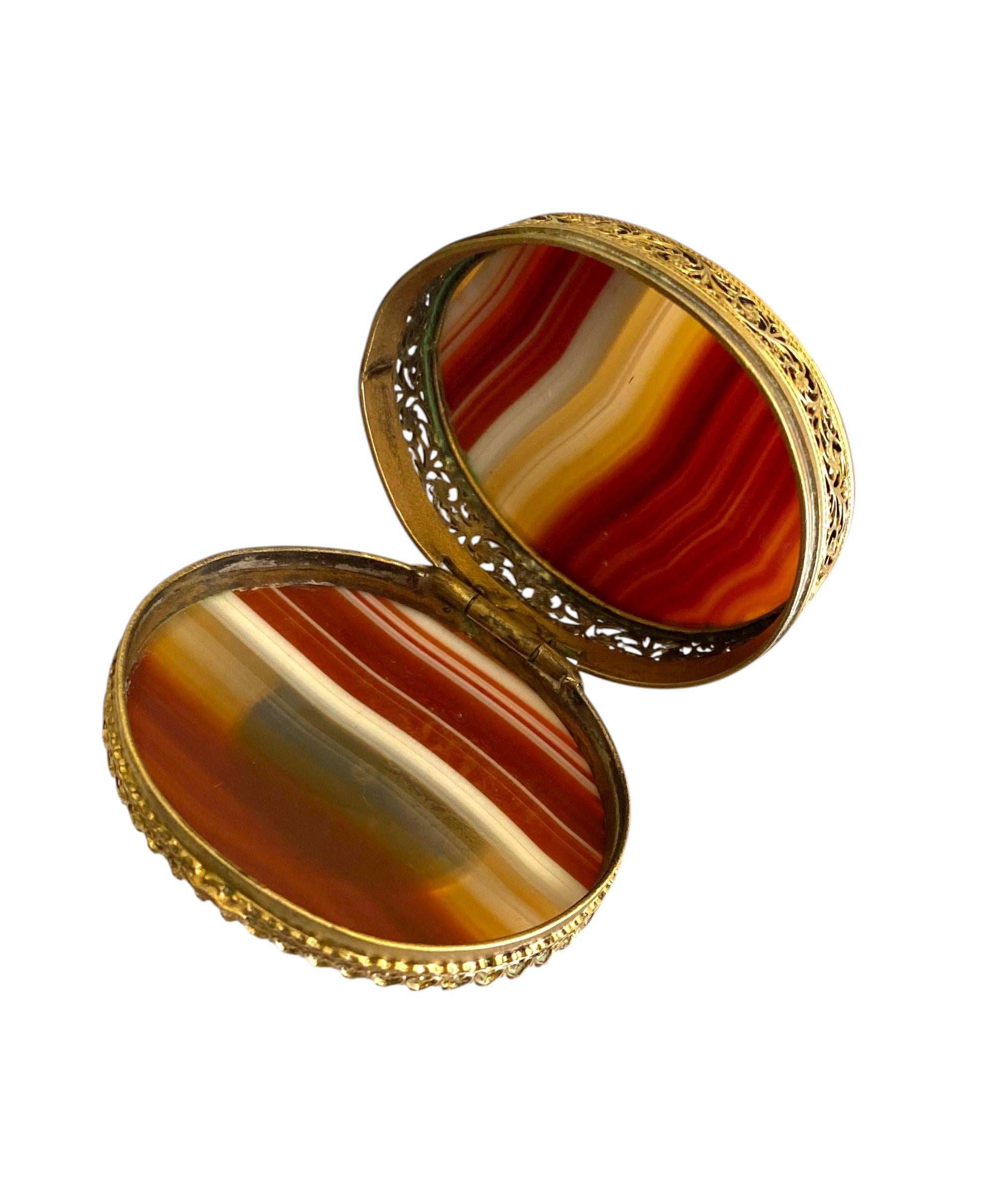 Michael Kneebone Carved Amethyst Scarab Banded Agate Gilt Bronze Gold Ring Box In New Condition For Sale In Austin, TX