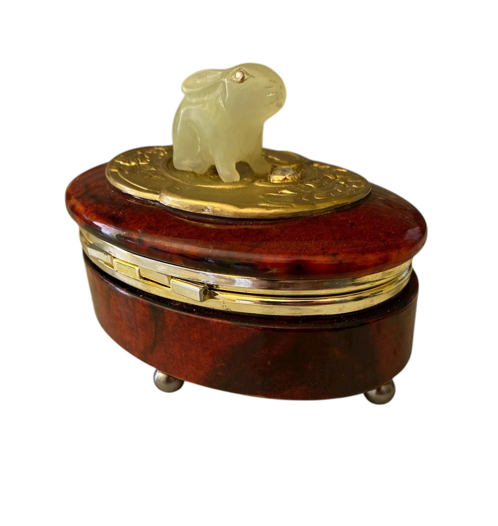 Contemporain Michael Kneebone Bague obsidienne diamant calcédoine perle laiton doré en vente