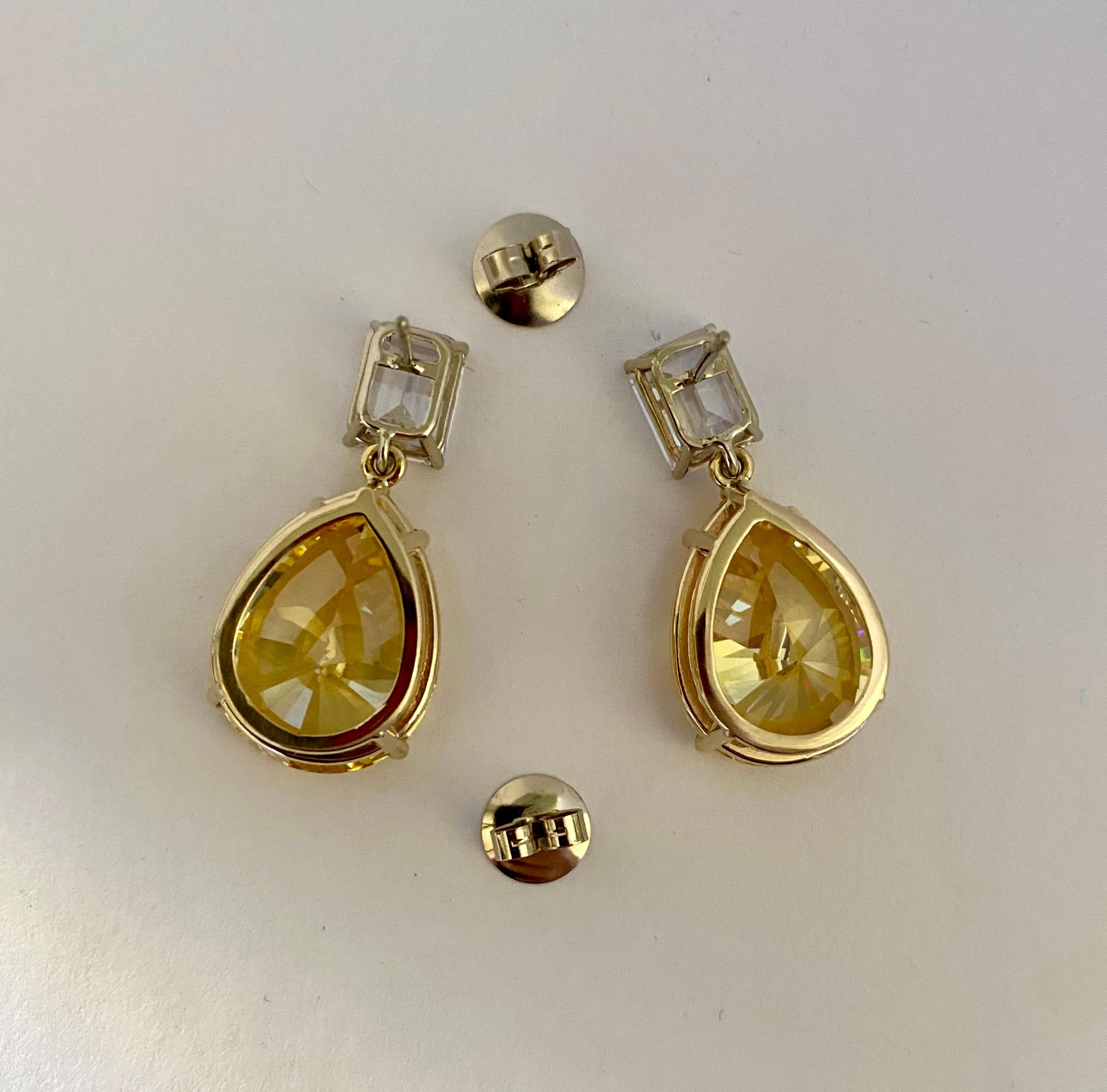 Ohrhänger aus goldenem Beryll mit weißem Saphir von Michael Kneebone 3