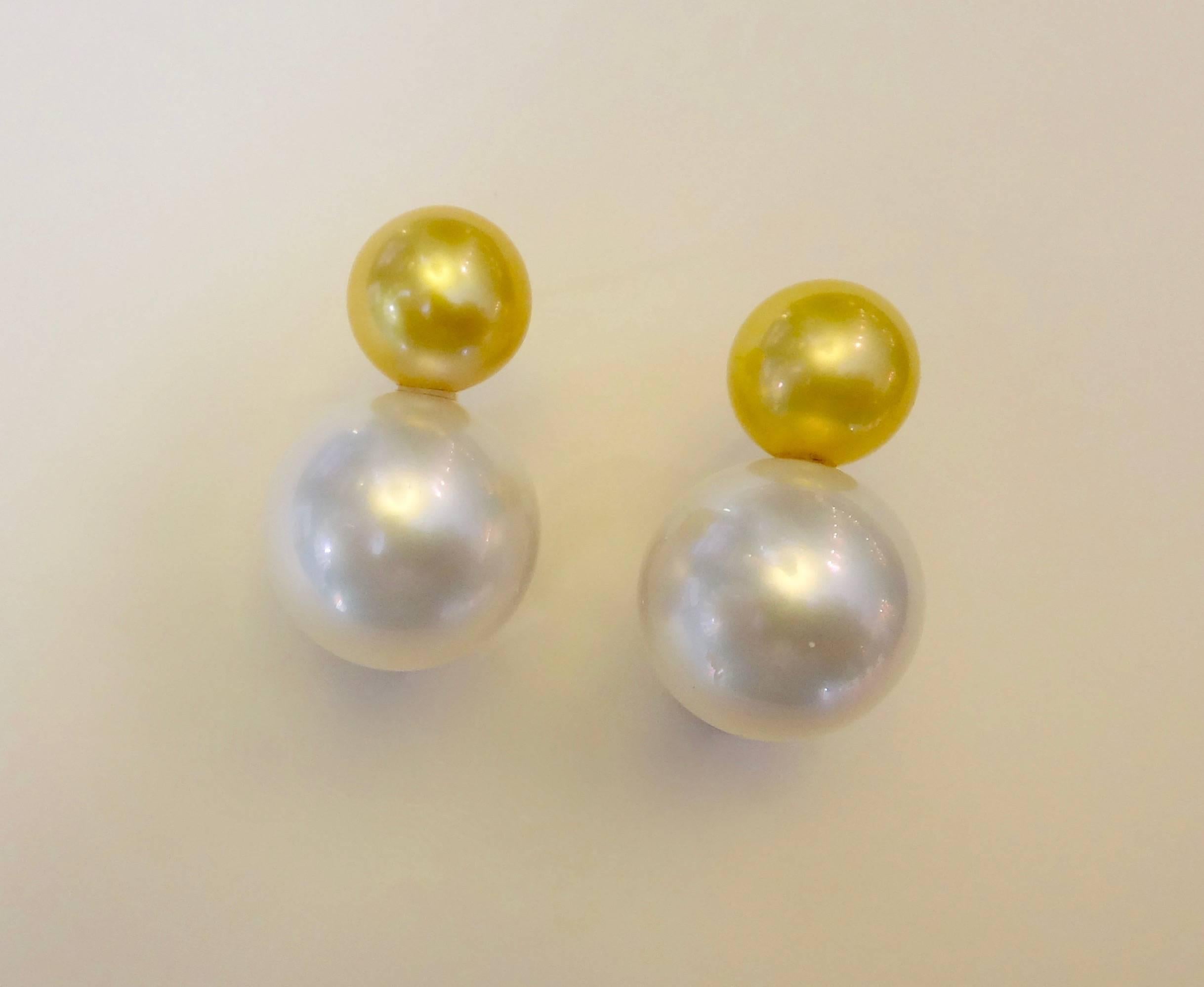 Michael Kneebone Collier baroque à double rang de perles dorées et de perles blanches en vente 1