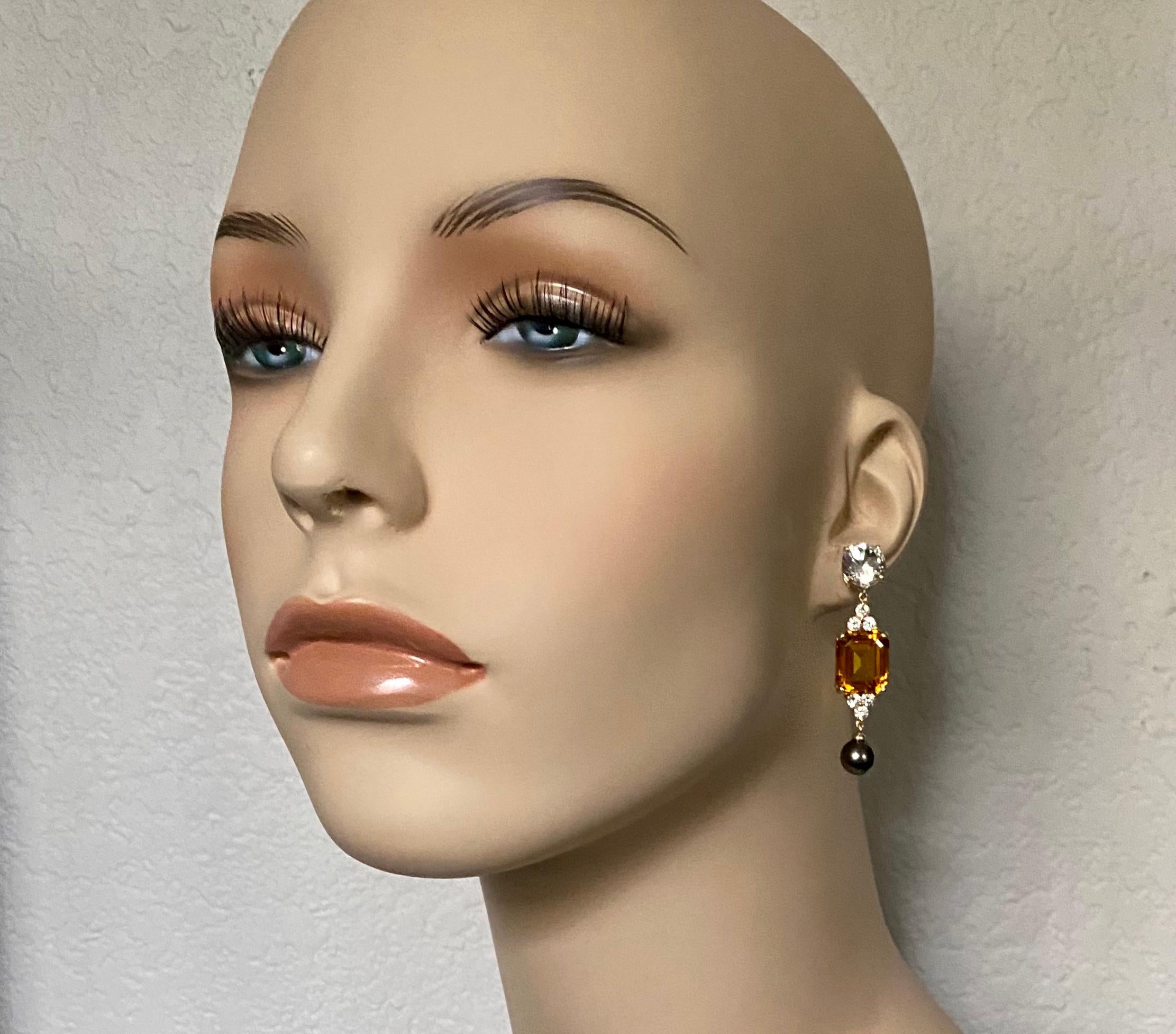 Michael Kneebone Pendants d'oreilles en topaze dorée, perle de Tahiti, saphir et diamant Neuf - En vente à Austin, TX