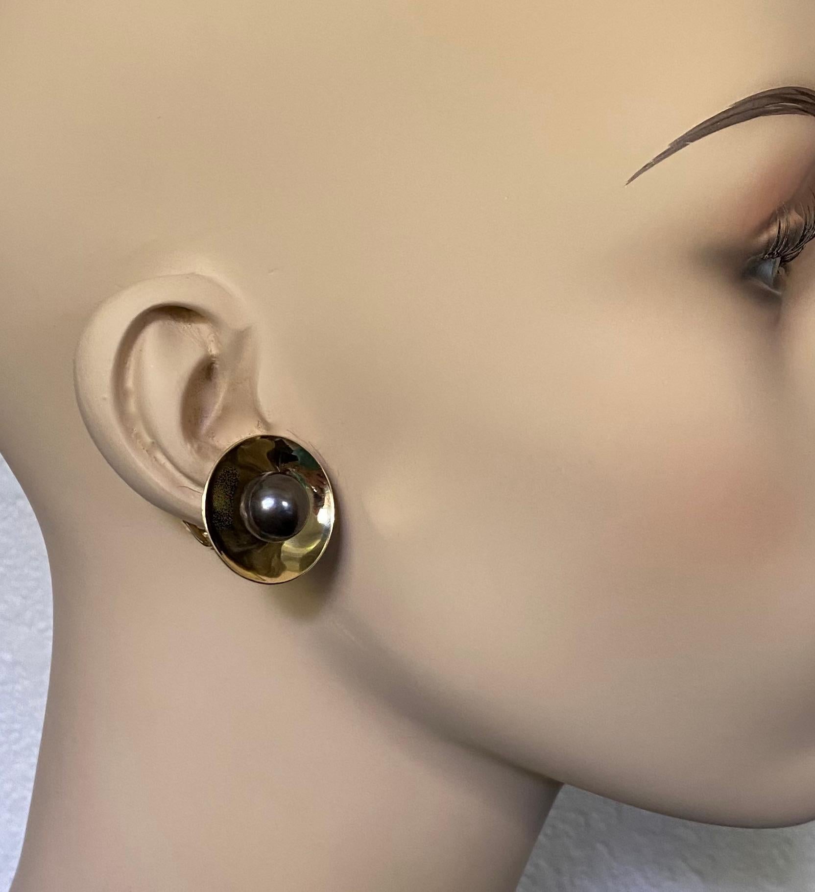 Michael Kneebone Gray Tahitian Pearl 18k Yellow Gold Button Earrings 4