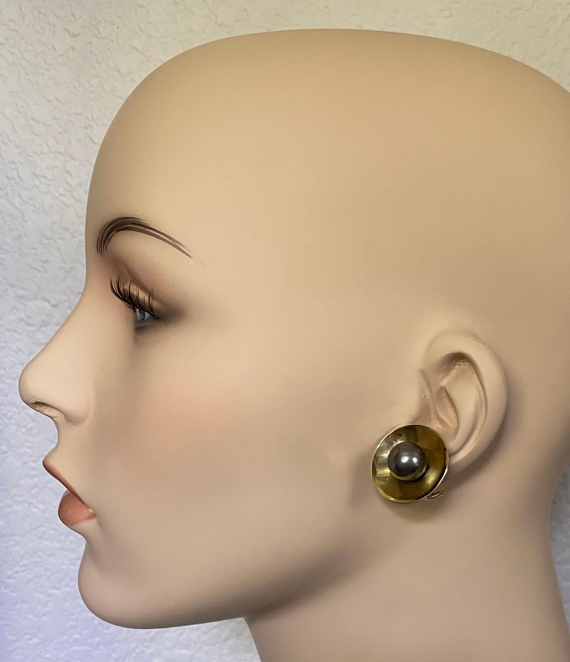 Women's or Men's Michael Kneebone Gray Tahitian Pearl 18k Yellow Gold Button Earrings