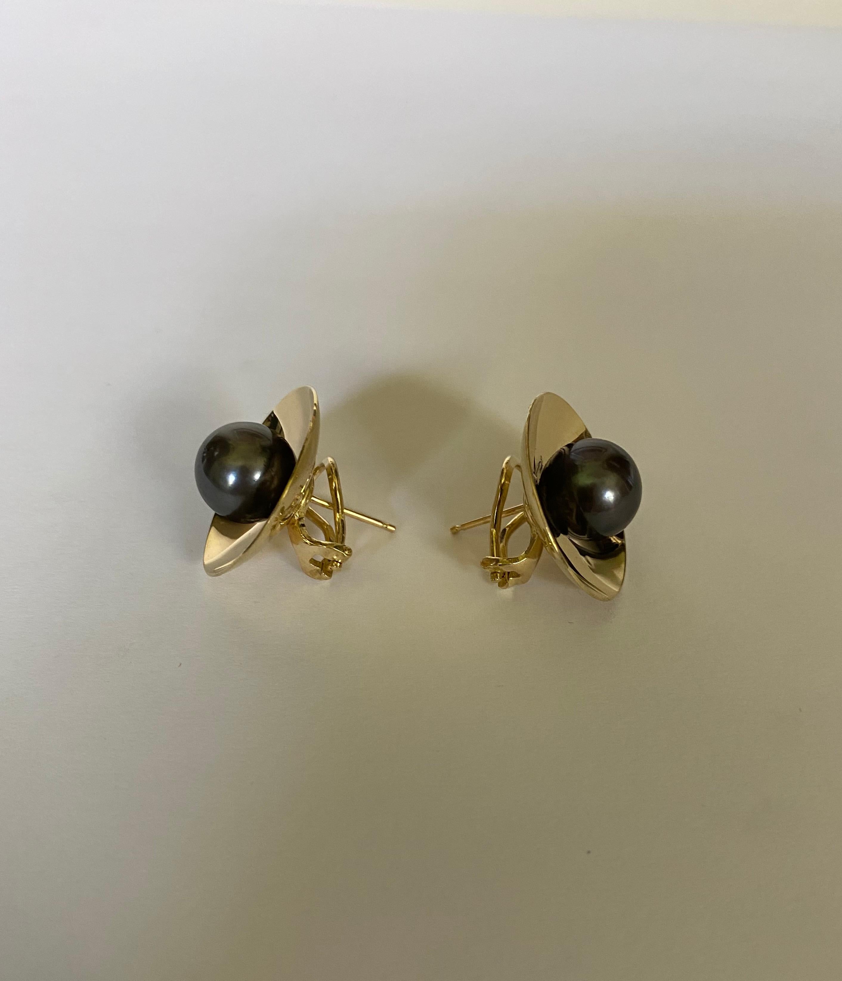 Michael Kneebone Gray Tahitian Pearl 18k Yellow Gold Button Earrings 1