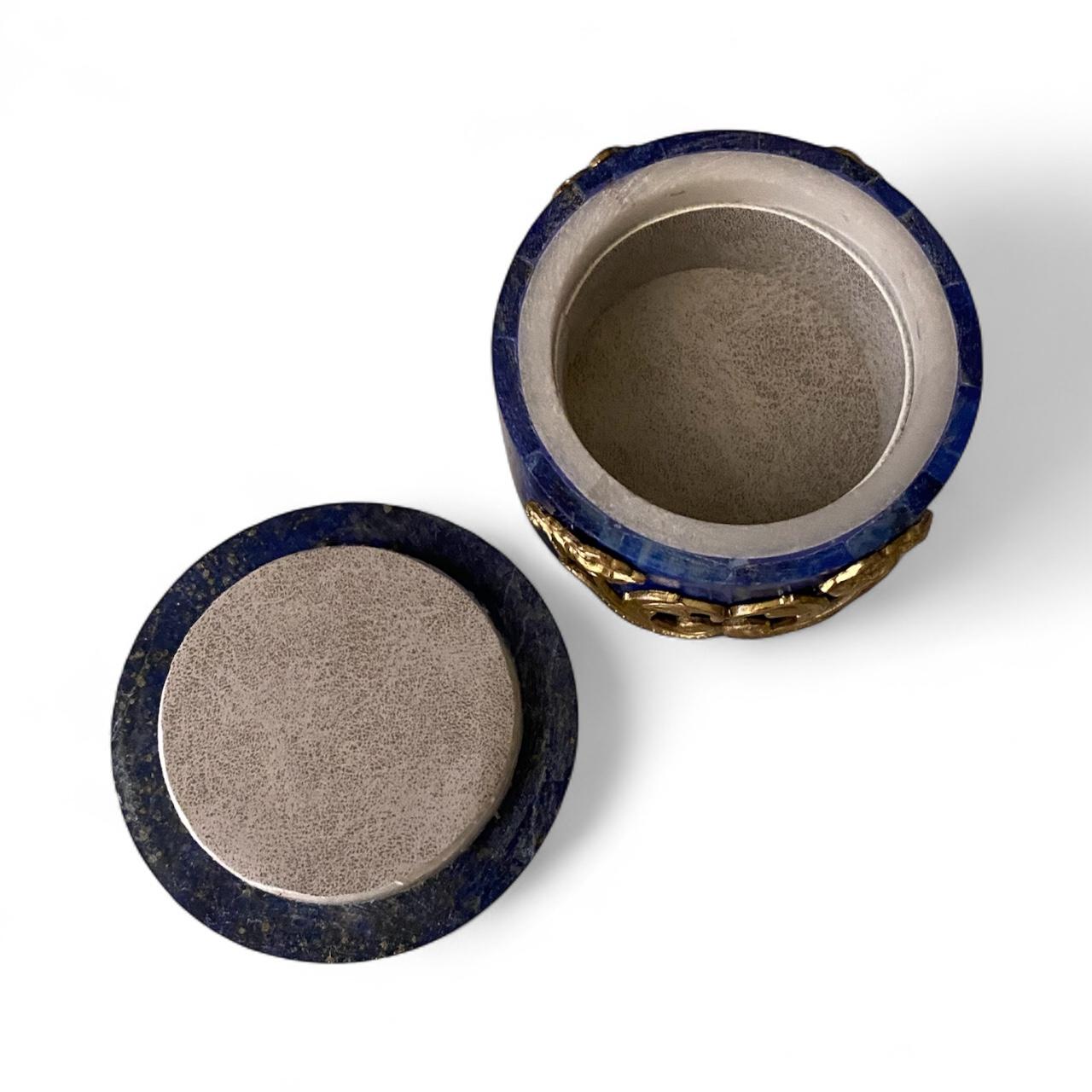 Michael Kneebone Hardstone Cameo Lapis Lazuli Gold Gilt Bronze Pearl Ring Box In New Condition For Sale In Austin, TX