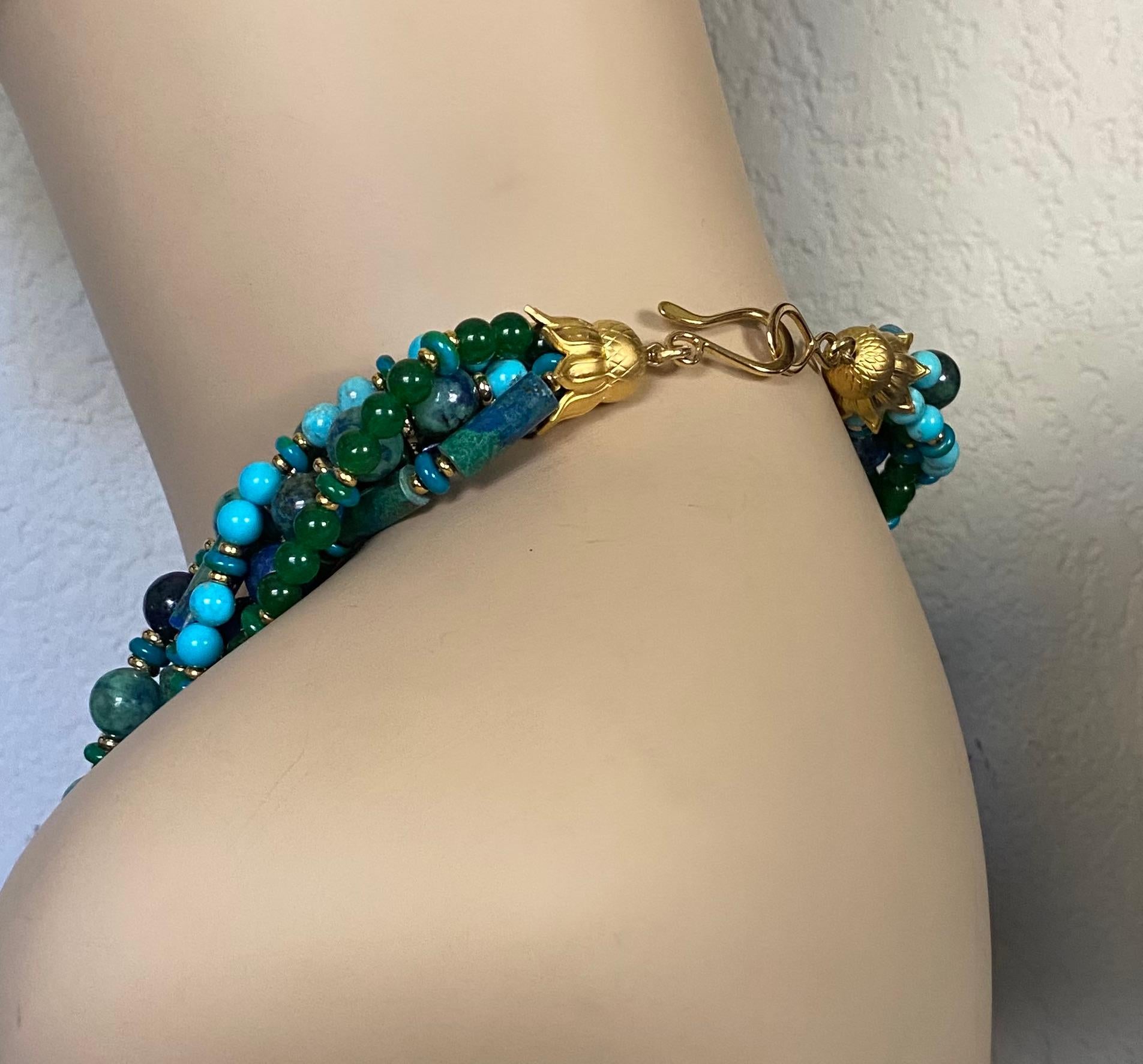 Michael Kneebone Anello degli arcieri in giadeite Collana di perle miste a torsione in vendita 1
