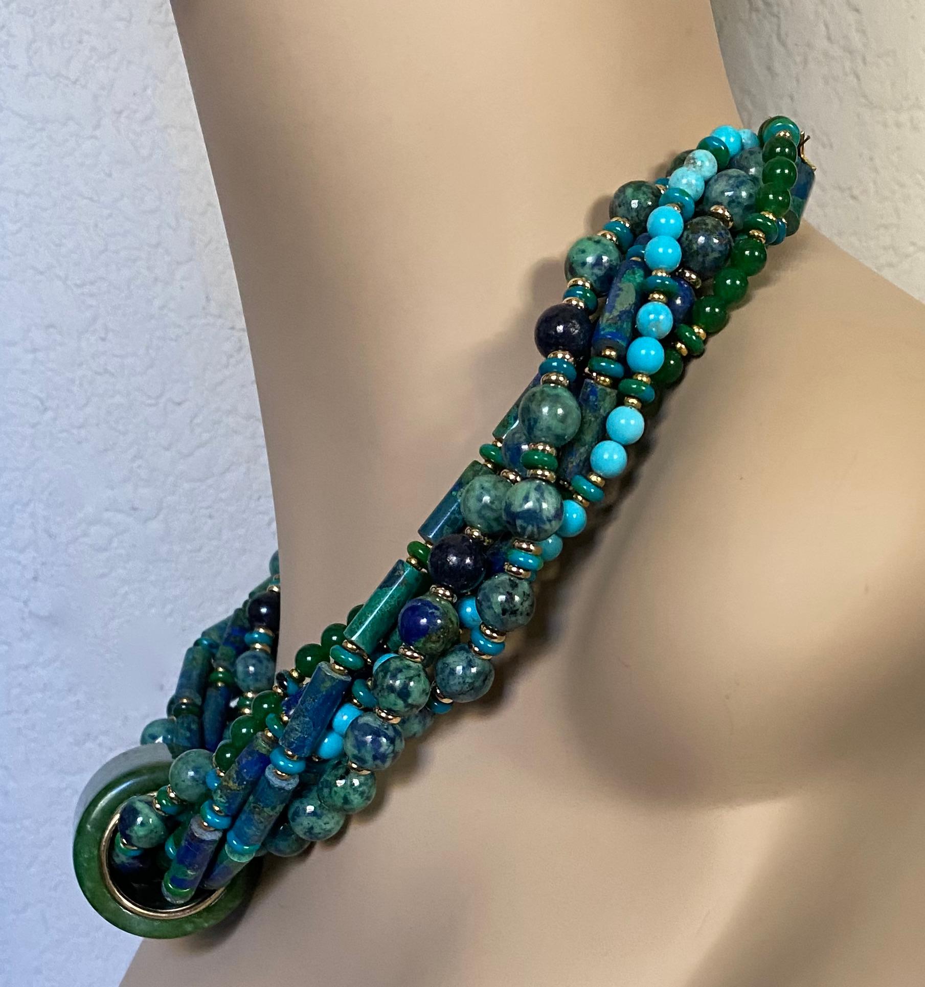 Michael Kneebone Anello degli arcieri in giadeite Collana di perle miste a torsione in vendita 2