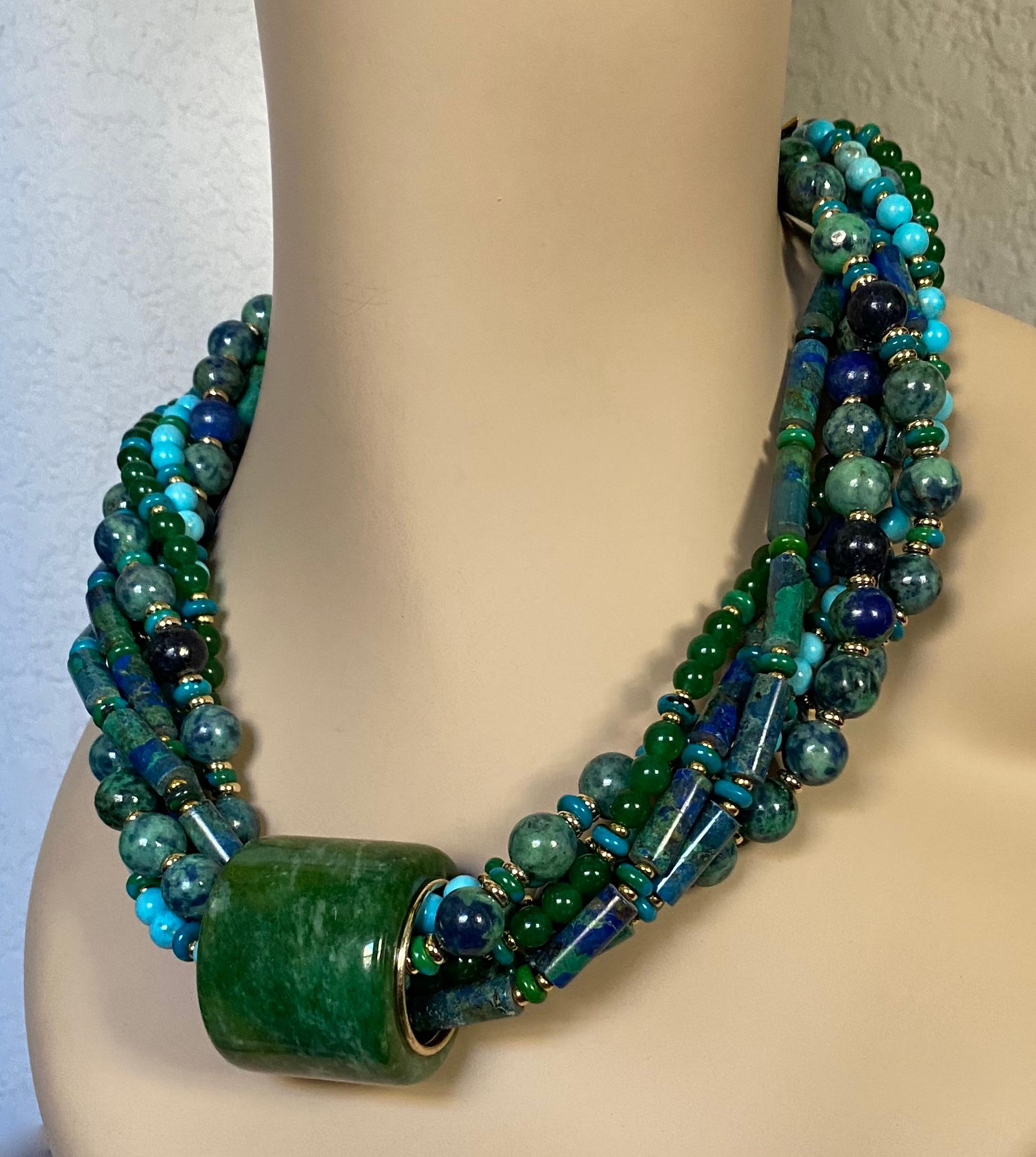 Michael Kneebone Anello degli arcieri in giadeite Collana di perle miste a torsione in vendita 3