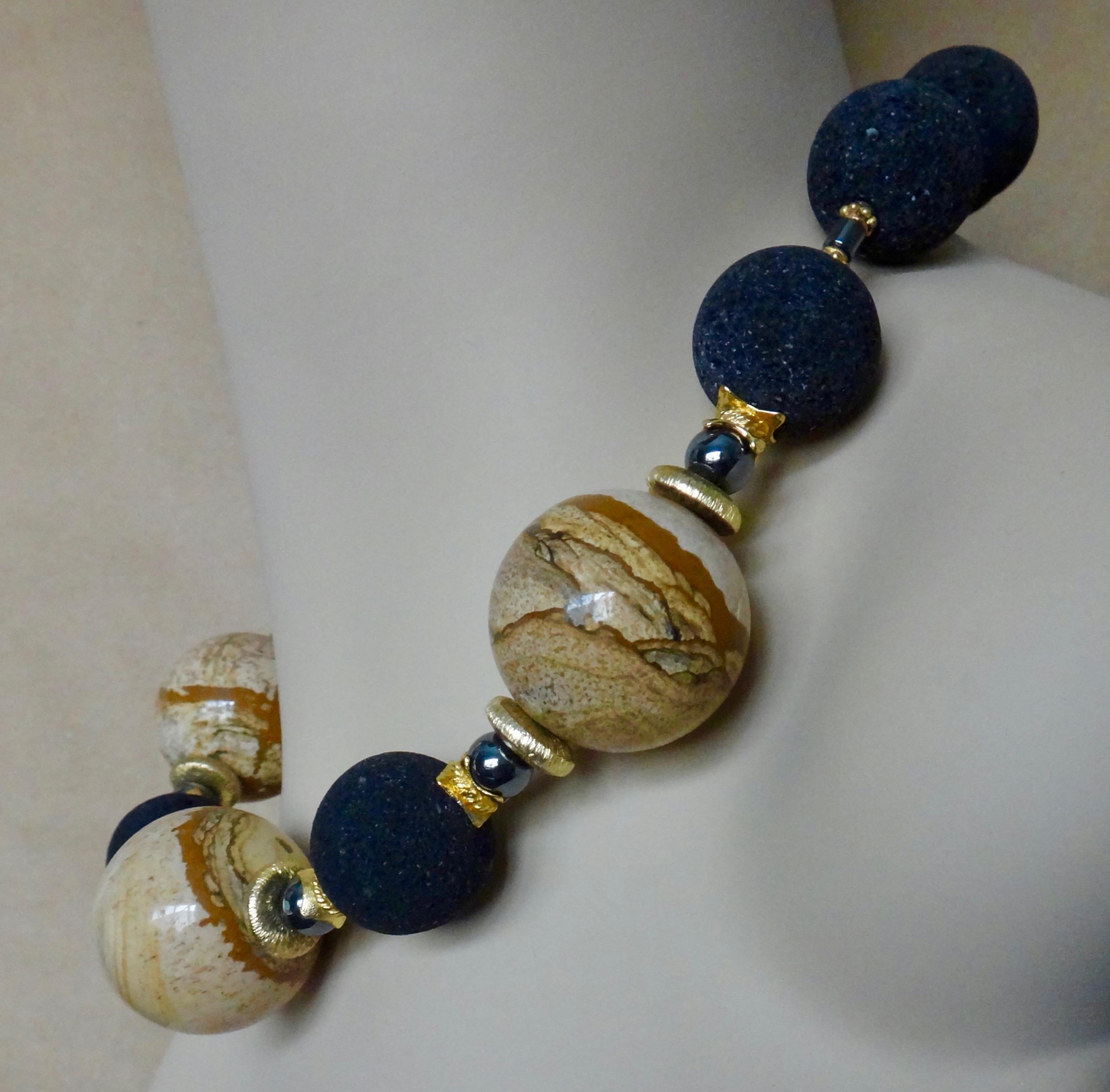 Michael Kneebone Collier de perles d'hématite en jaspe, roche de lave et hématite Pour femmes en vente