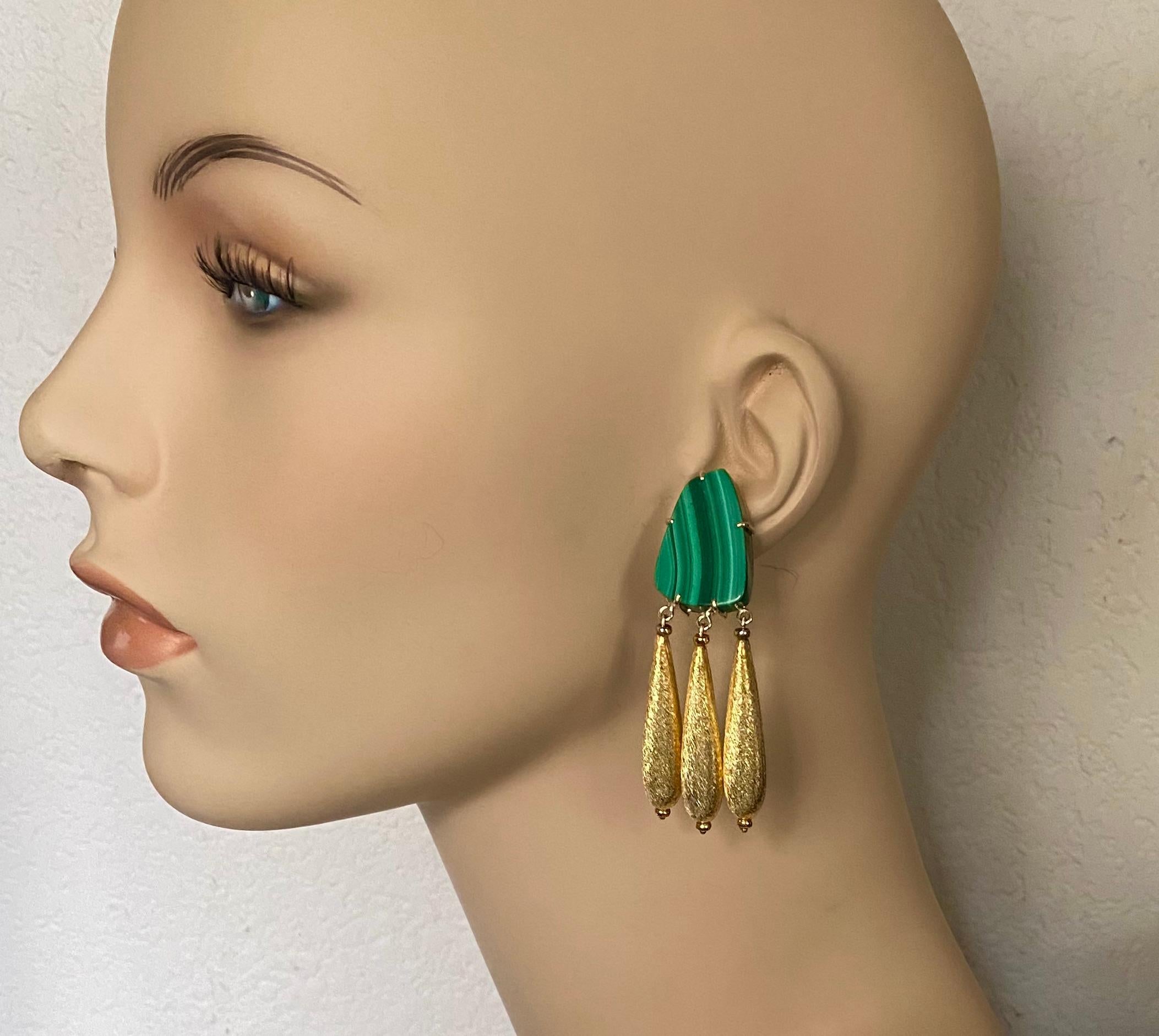 Pendientes colgantes Michael Kneebone de malaquita vermeil en venta 2