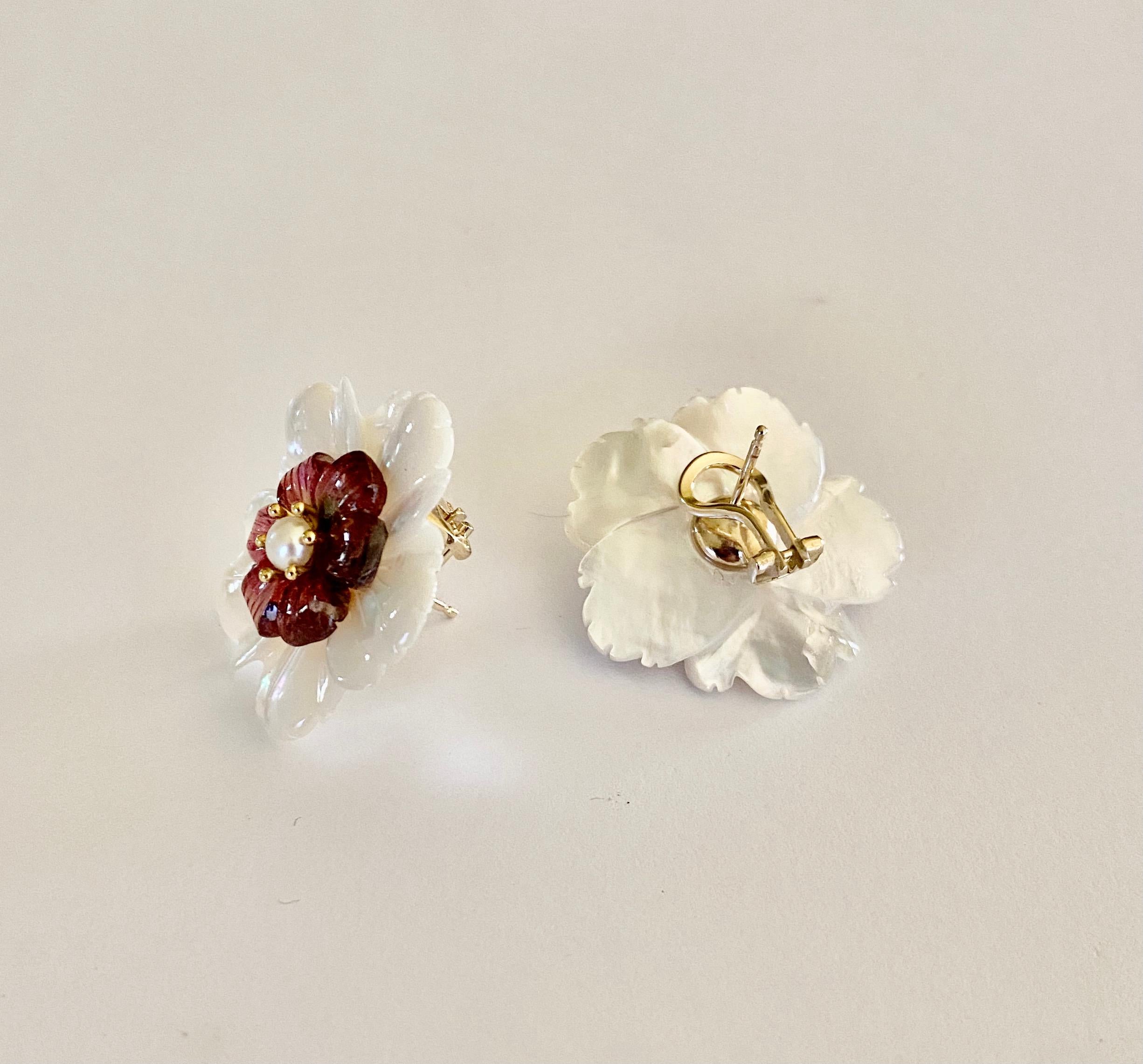 Michael Kneebone Pearl Pink Tourmaline Mother of Pearl Flower Earrings In New Condition For Sale In Austin, TX