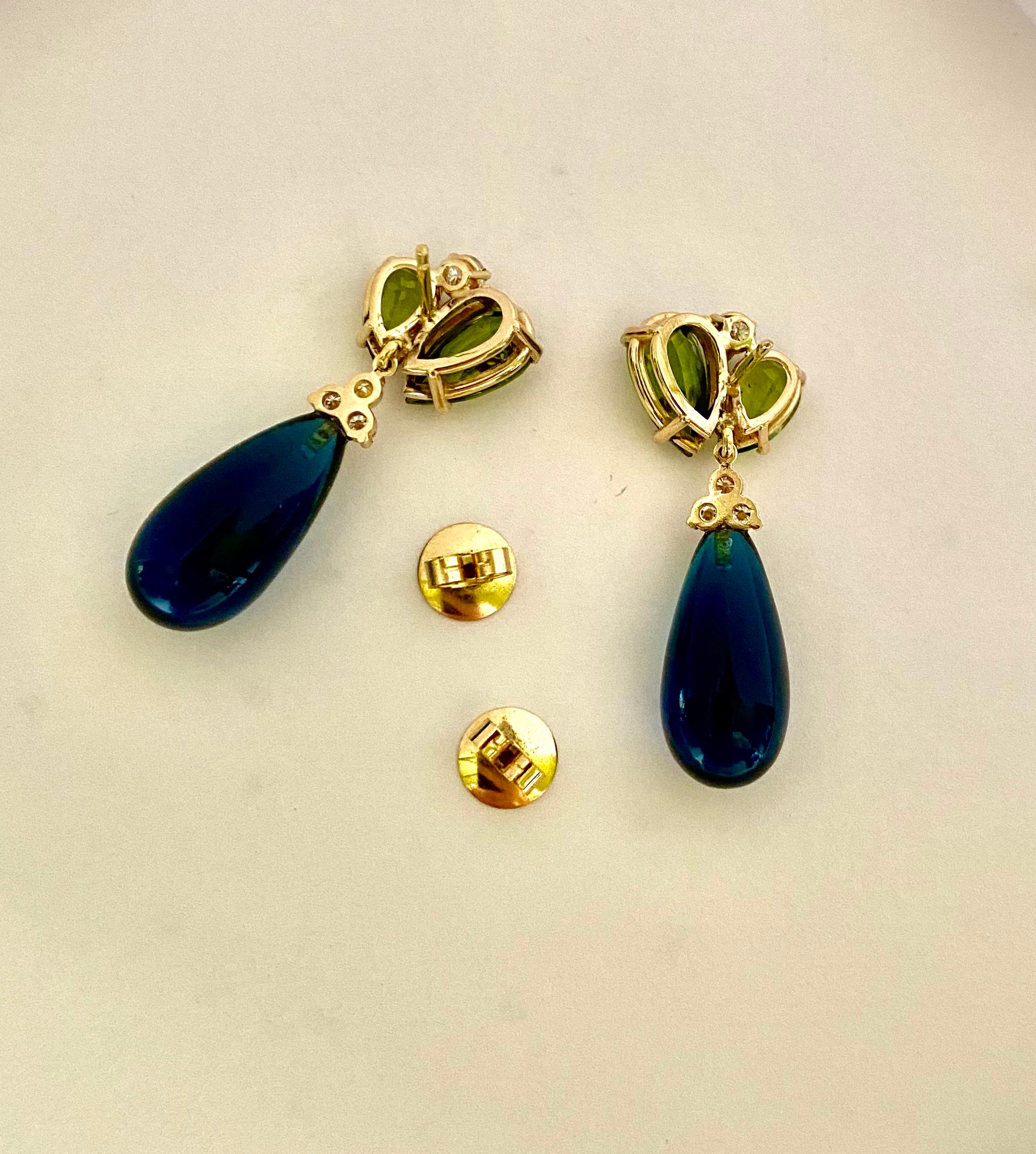 Michael Kneebone Pendants d'oreilles à briolette en diamants et topaze bleue de Londres en vente 3