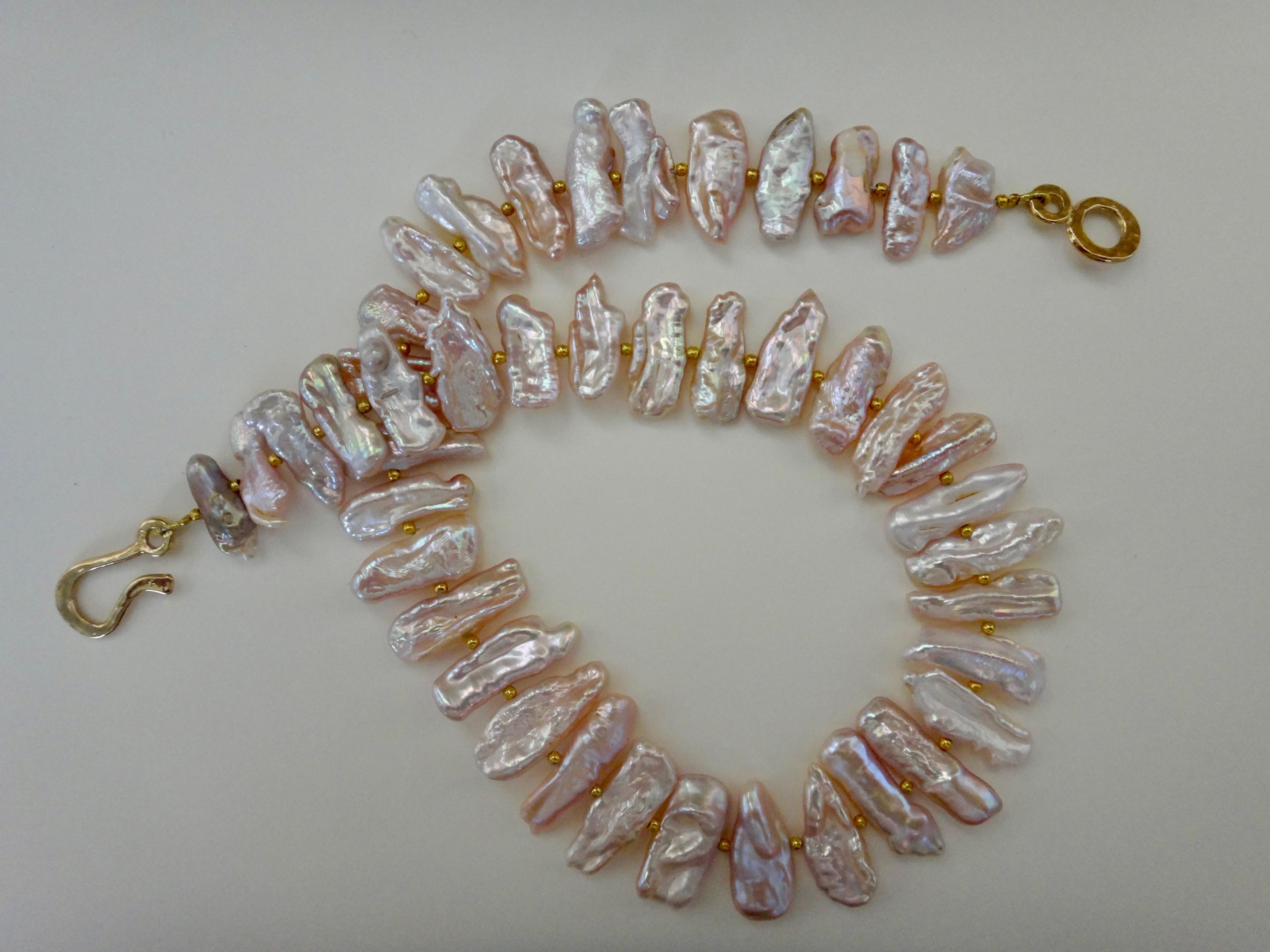 Contemporaneo Collana di perle d'acqua dolce rosa di Michael Kneebone in vendita