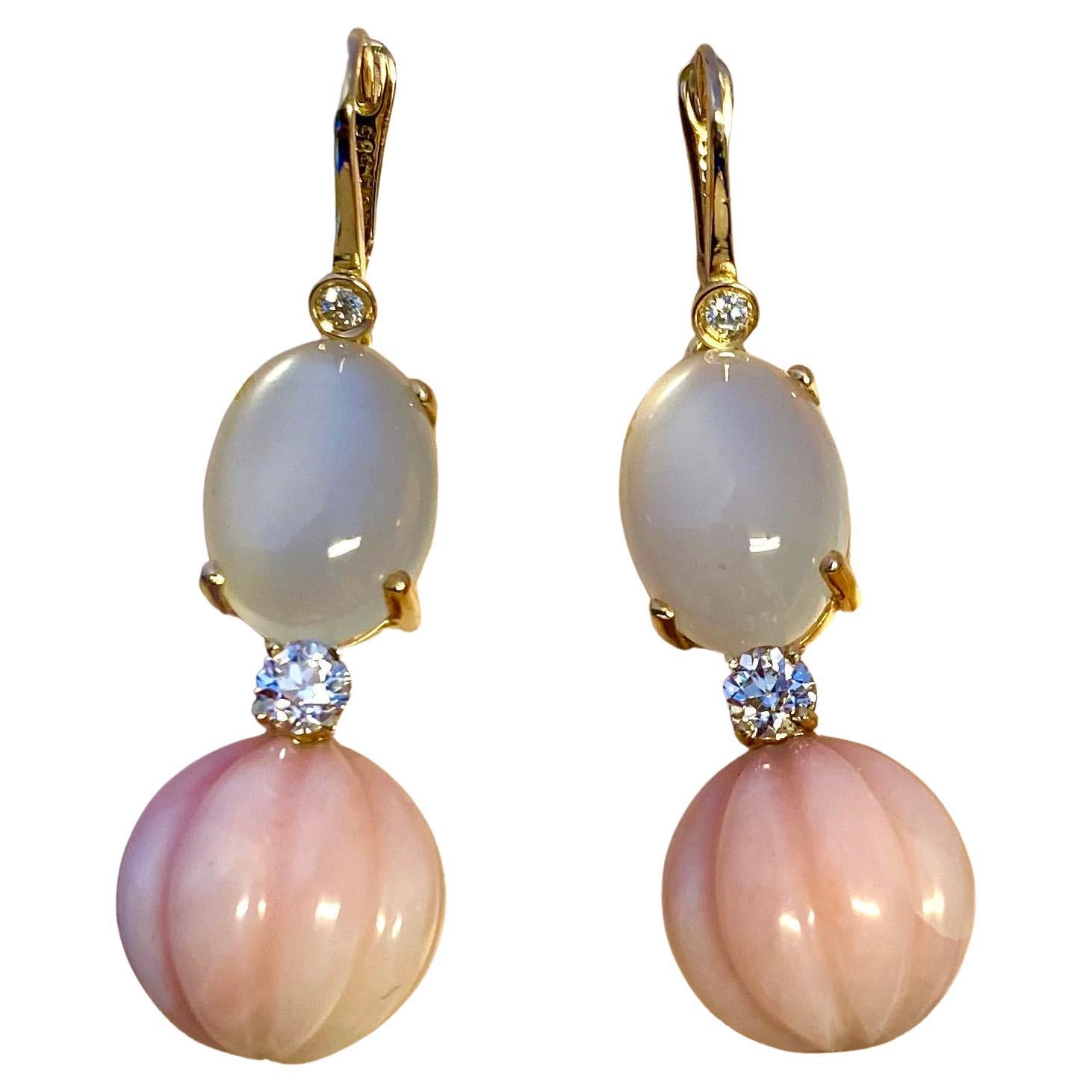 Michael Kneebone Pendants d'oreilles en opale rose, pierre de lune et diamant en vente