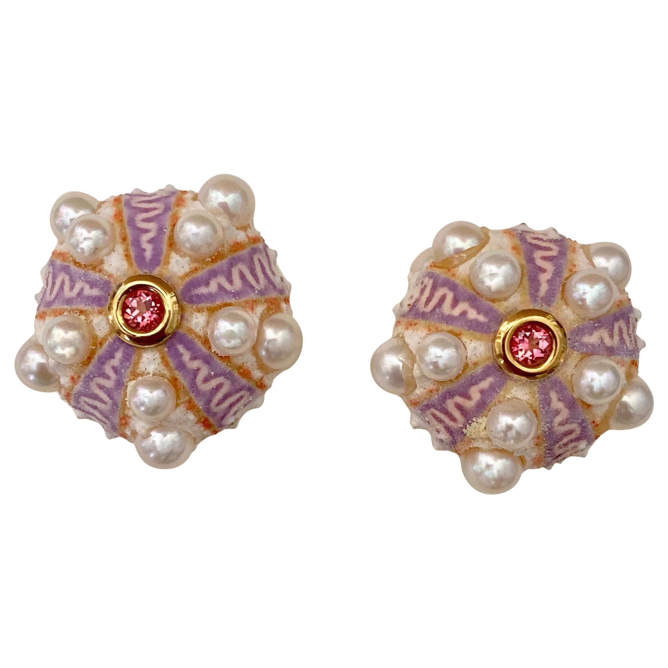 Michael Kneebone Boucles d'oreilles boutons en forme d'oursin en saphir rose, perle Akoya et perle de mer