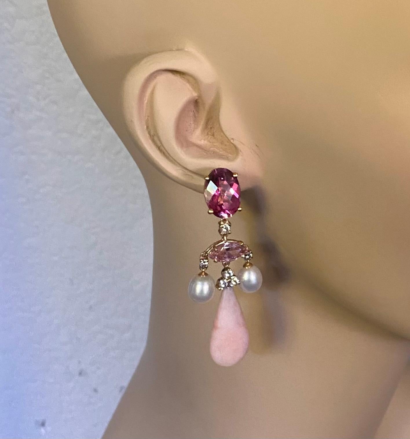 Michael Kneebone Boucles d'oreilles chandelier en topaze rose, tourmaline rose et opale en vente 4