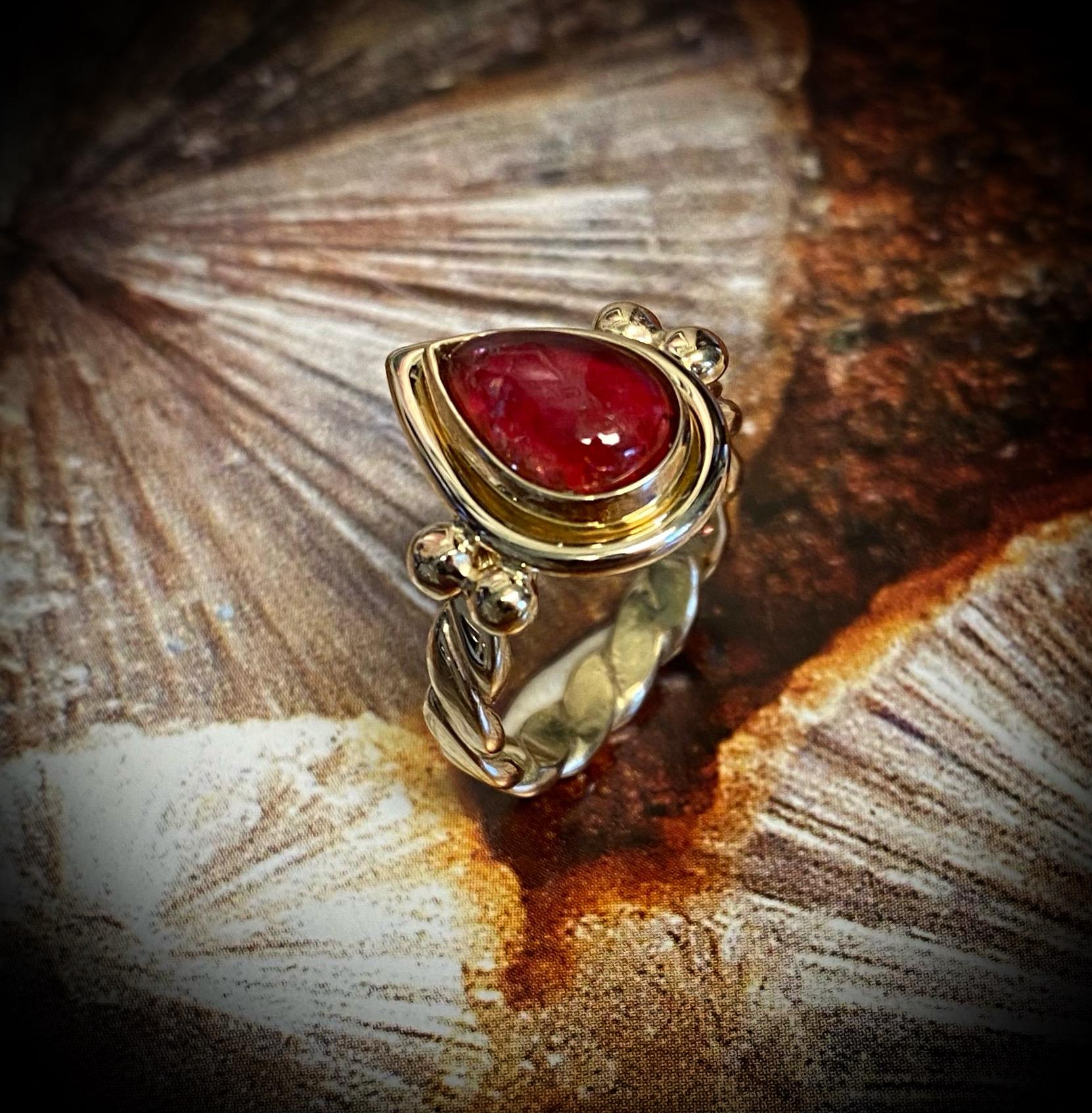 Michael Kneebone Pink Tourmaline Archaic Style Ring (Tropfenschliff) im Angebot