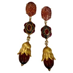 Michael Kneebone Orecchini pendenti in stile Mughal con tormalina rosa e rubino e diamanti