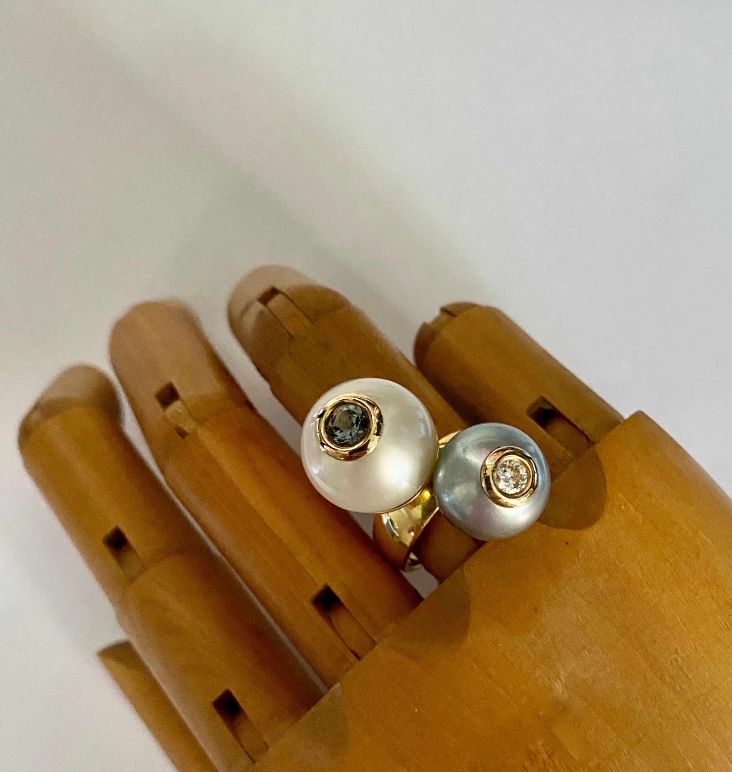 Michael Kneebone Anello da cocktail con perla di Tahiti dei mari del sud e diamante Due Perla in vendita 4