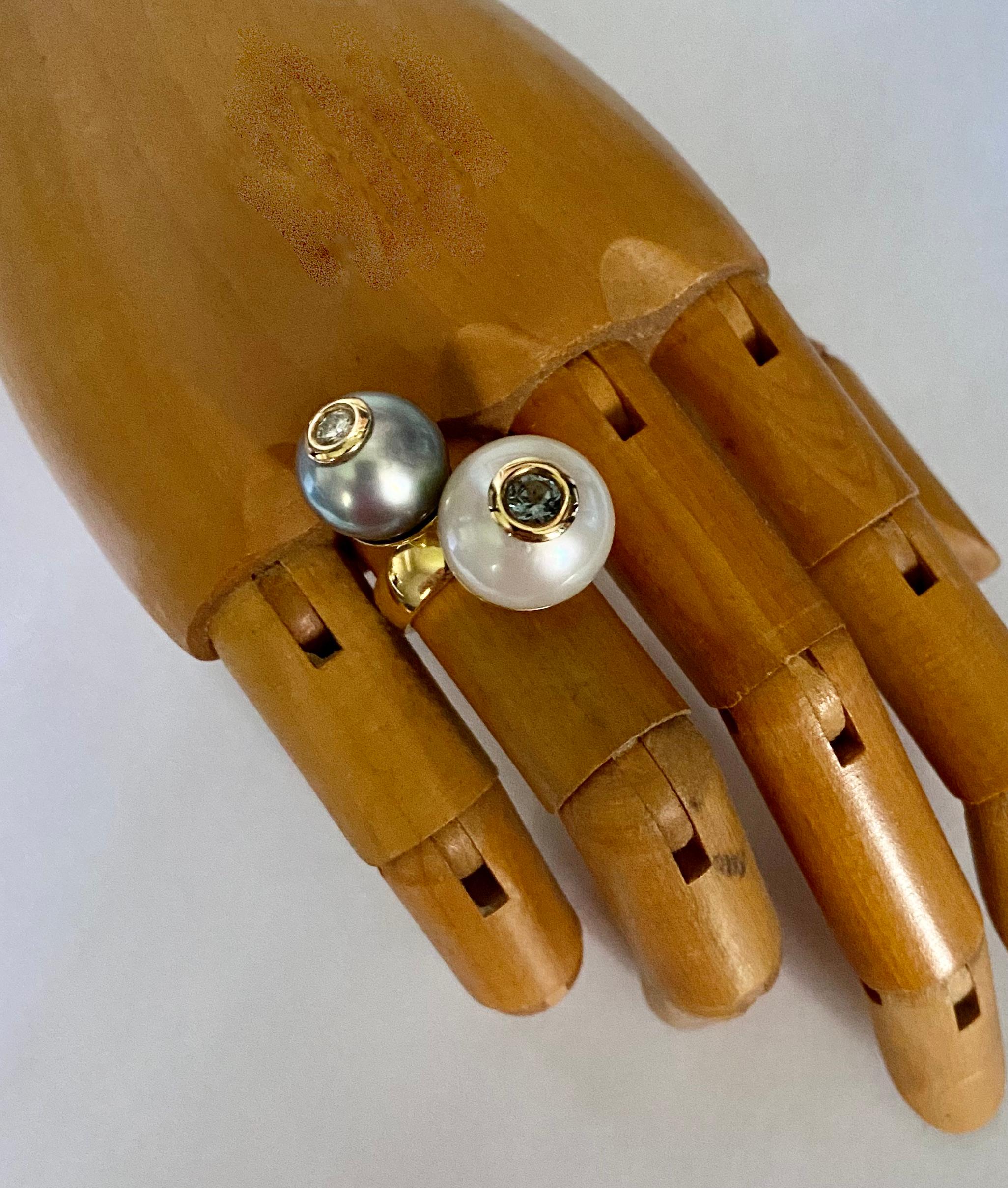 Taglio rotondo Michael Kneebone Anello da cocktail con perla di Tahiti dei mari del sud e diamante Due Perla in vendita