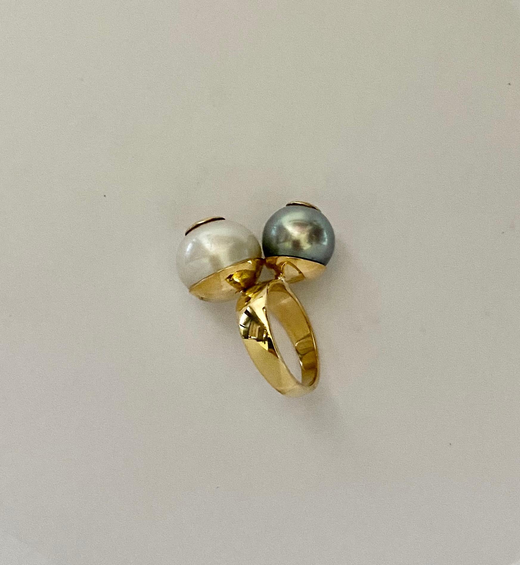 Donna Michael Kneebone Anello da cocktail con perla di Tahiti dei mari del sud e diamante Due Perla in vendita