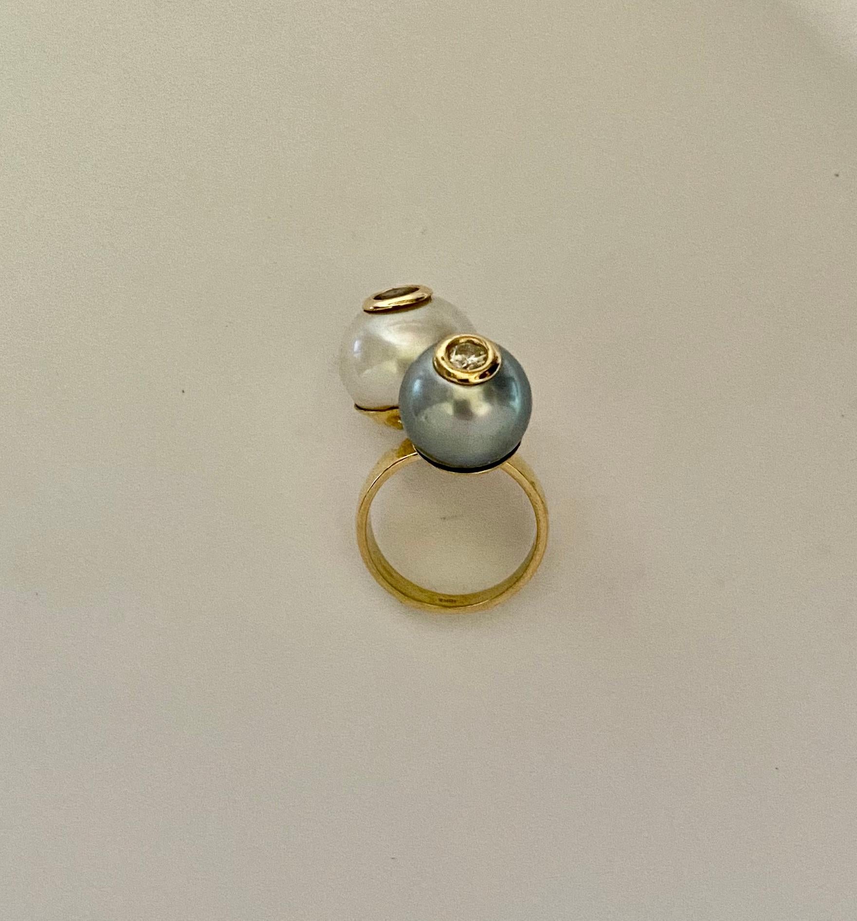 Michael Kneebone Anello da cocktail con perla di Tahiti dei mari del sud e diamante Due Perla in vendita 3