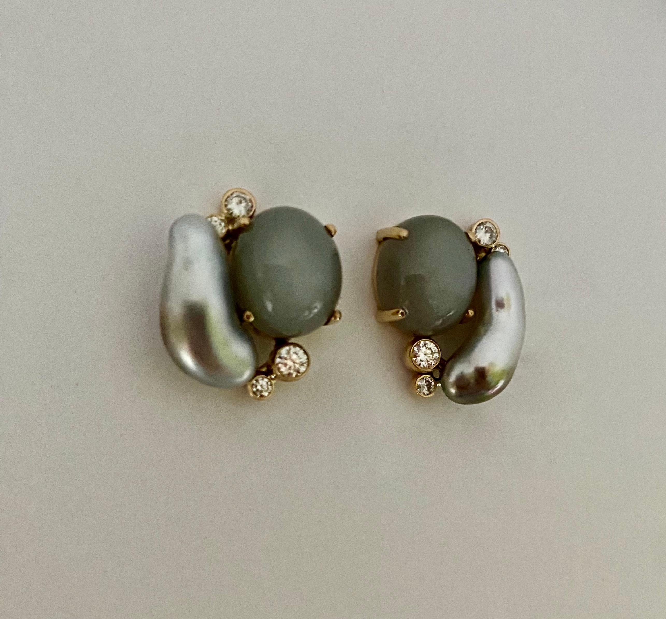 Michael Kneebone Tahiti-Keshi-Perlen-Diamant-Ohrringe mit grauem Mondstein Damen im Angebot