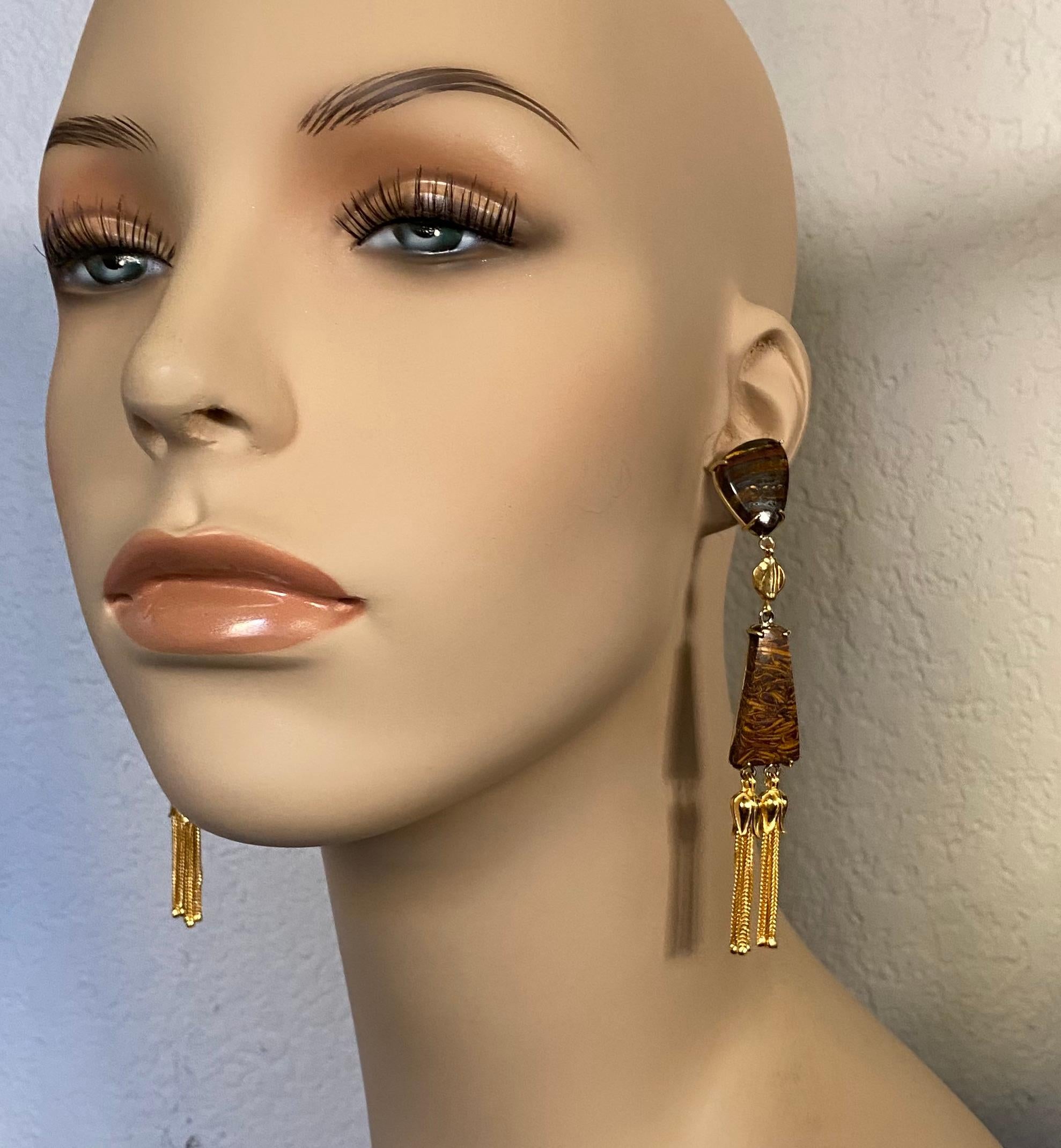 Michael Kneebone Tigers Eye Jasper Cléopâtre Pendants d'oreilles à pompon en vente 4