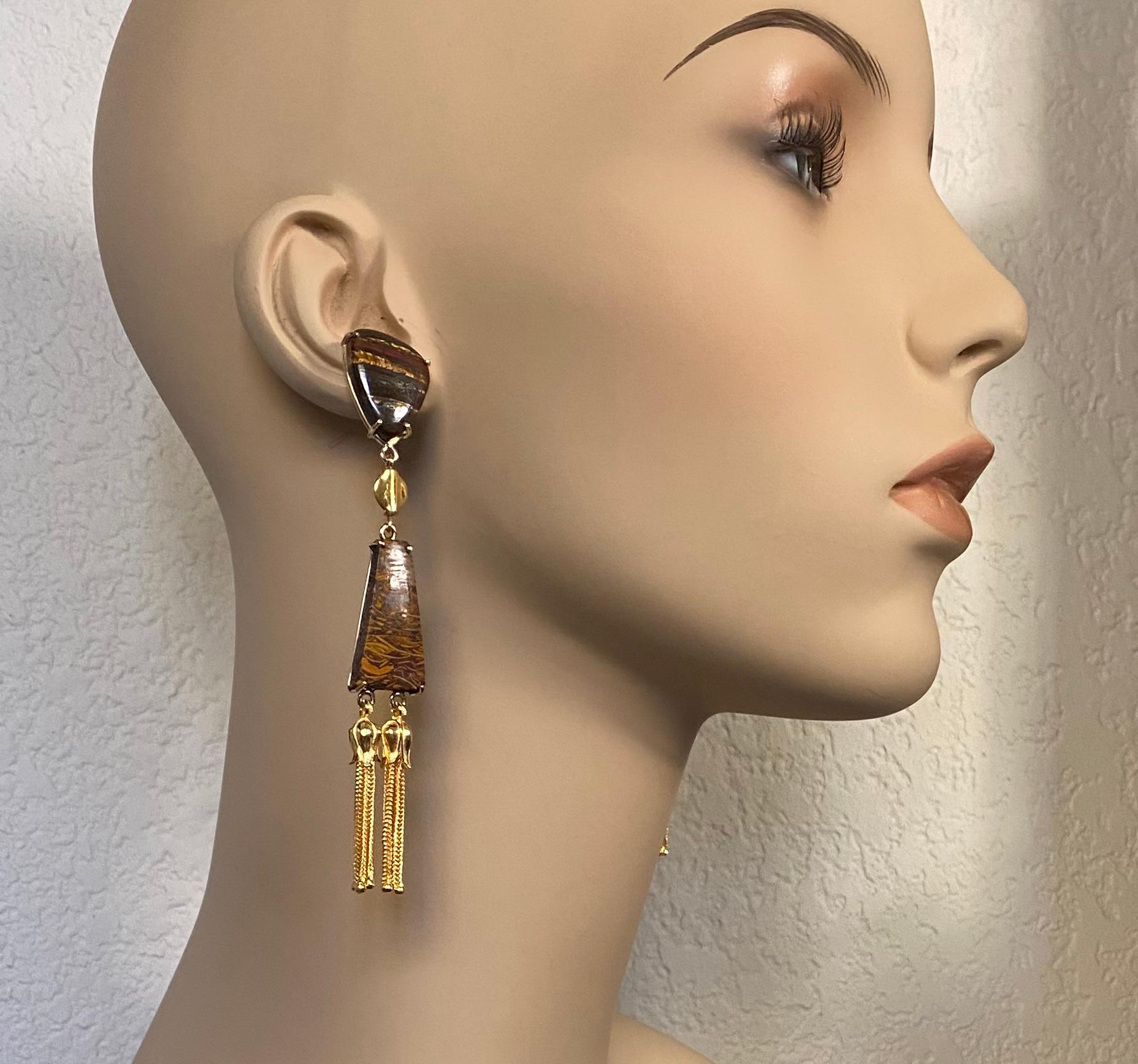 Michael Kneebone Tigers Eye Jasper Cléopâtre Pendants d'oreilles à pompon en vente 2