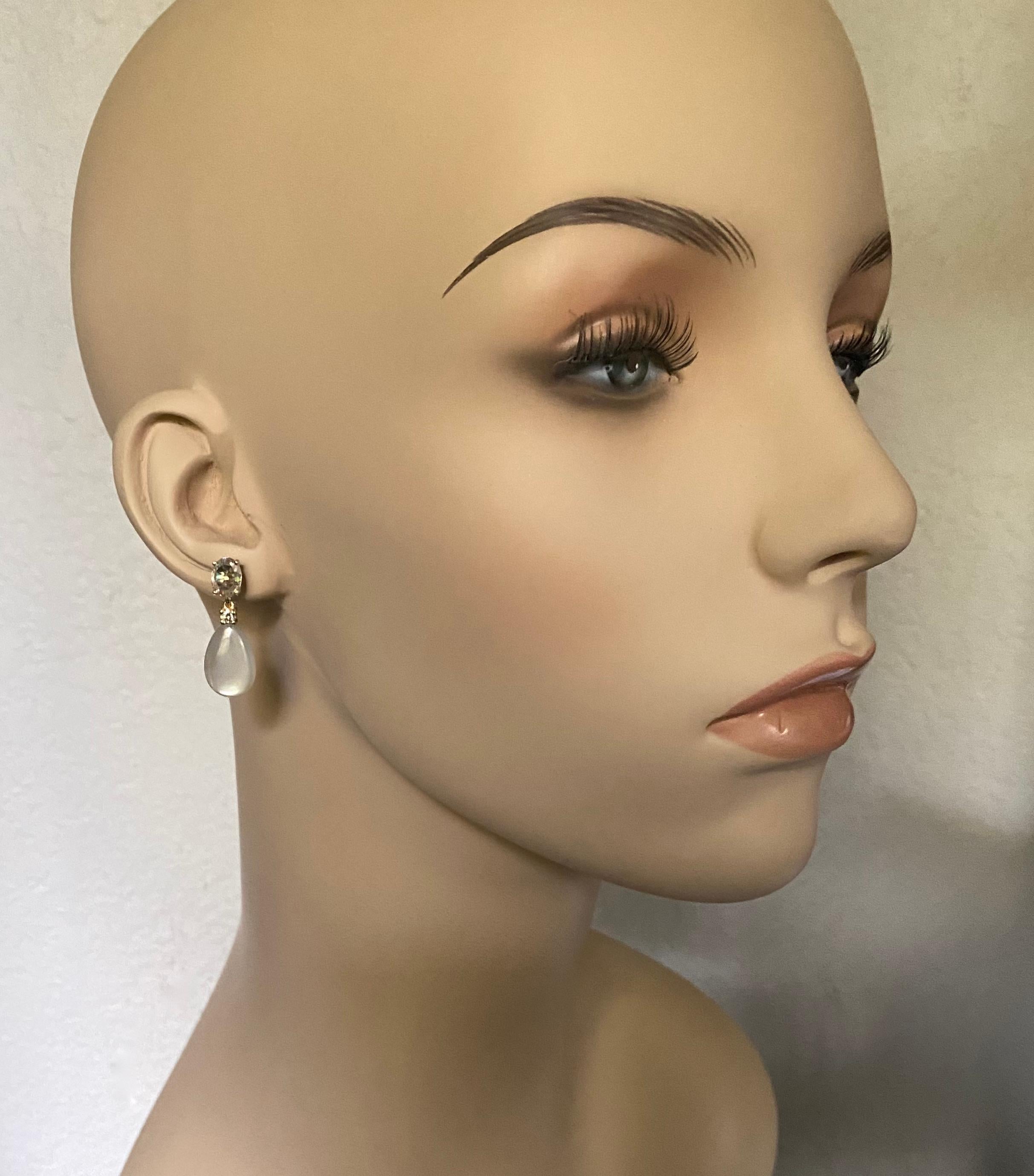 Michael Kneebone White Moonstone Rose Cut Diamond Dangle Earrings In New Condition For Sale In Austin, TX