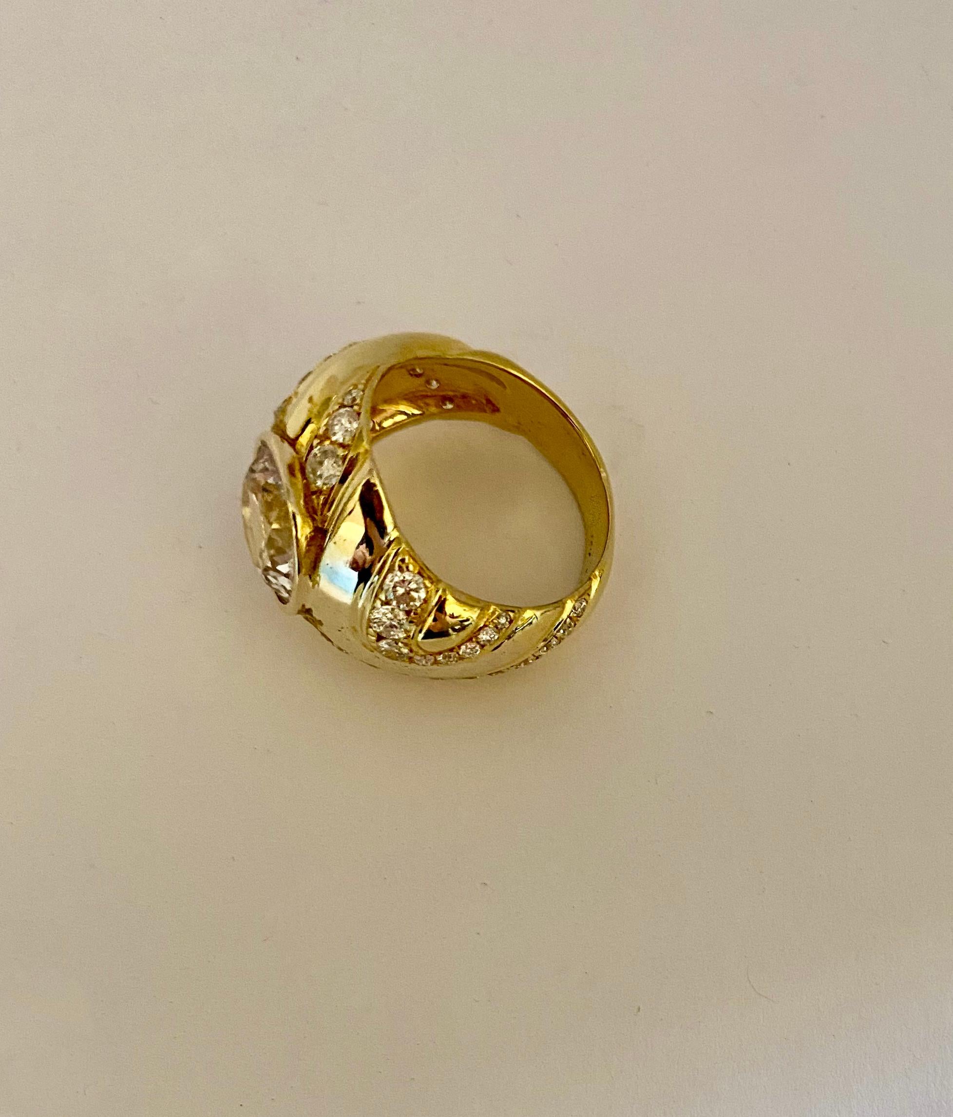 Michael Kneebone White Sapphire Pave Diamond 18k Karat Gold Dome Ring In New Condition In Austin, TX