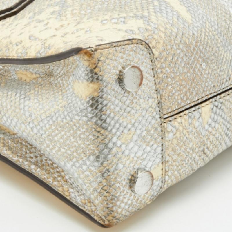 Michael Kors Beige/Gold Python Embossed Leather Small Mercer Tote In Fair Condition For Sale In Dubai, Al Qouz 2