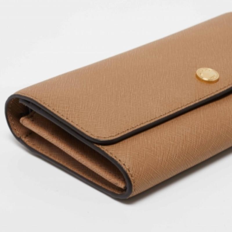 Michael Kors Portefeuille en cuir Saffiano beige en vente 1
