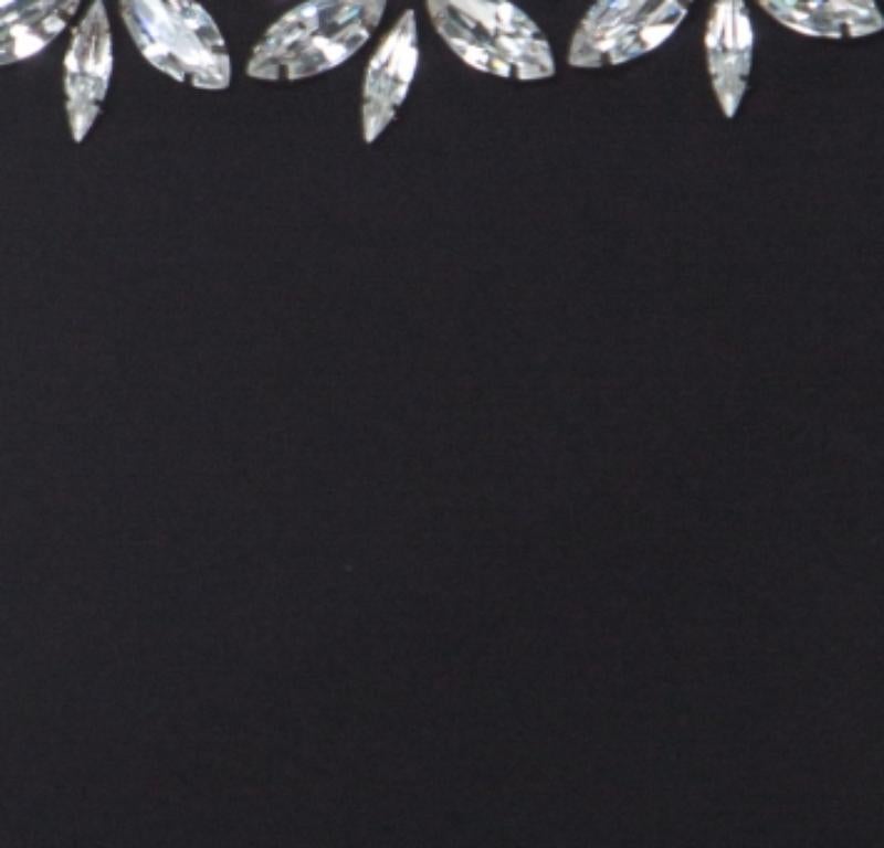 Michael Kors Schwarzes asymmetrisches Kleid mit Bateau-Ausschnitt und Kreppverzierung S im Angebot 2