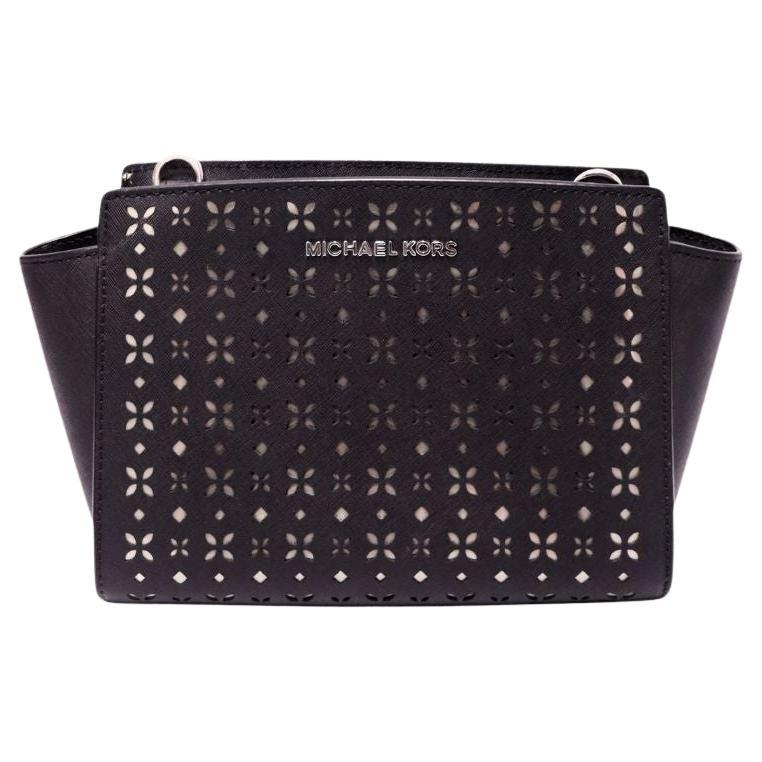 Michael Kors - Sac à bandoulière en cuir noir découpé au laser en vente