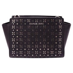 Michael Kors - Borsa a tracolla in pelle nera con taglio al laser