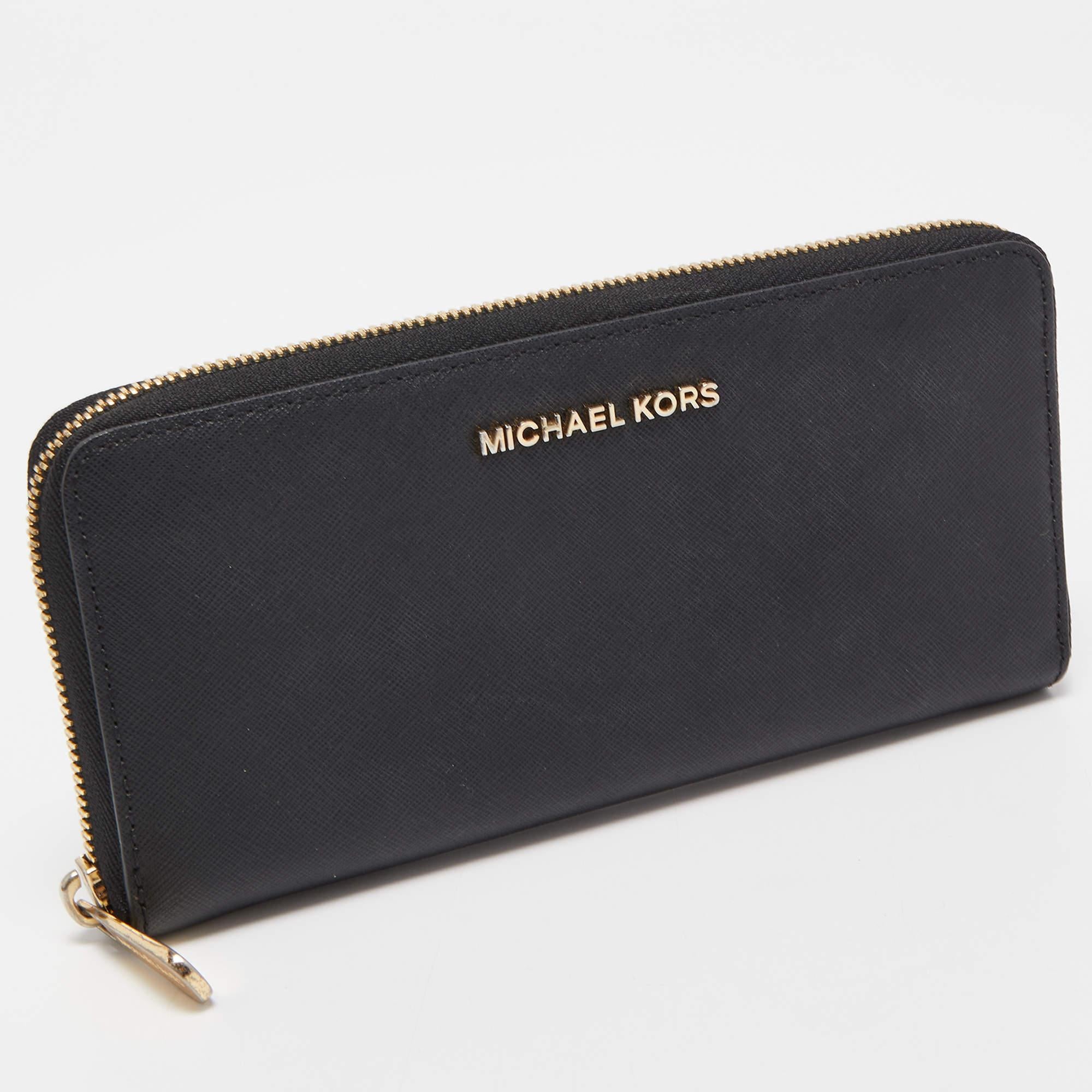 Nero Michael Kors Portafoglio Bedford Zip Around in pelle nera in vendita