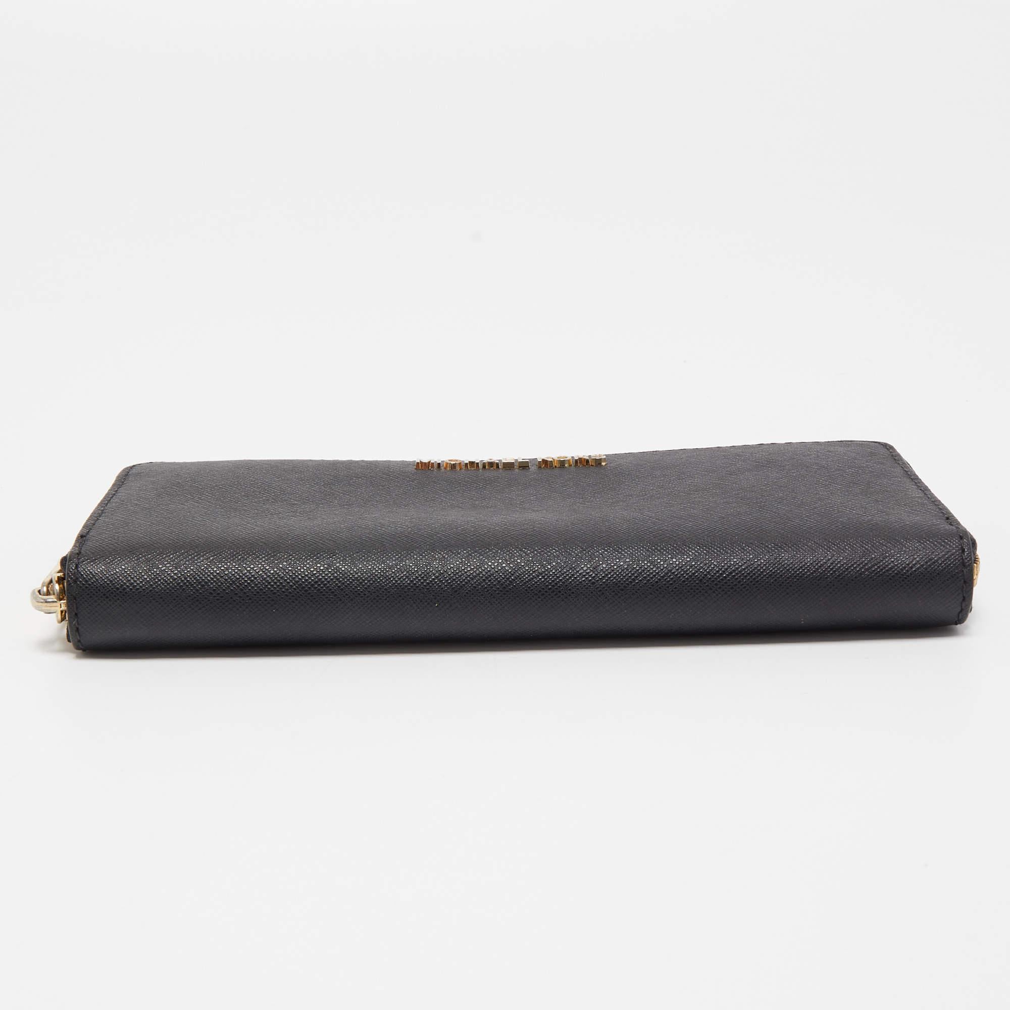 Michael Kors Portafoglio Bedford Zip Around in pelle nera in vendita 1