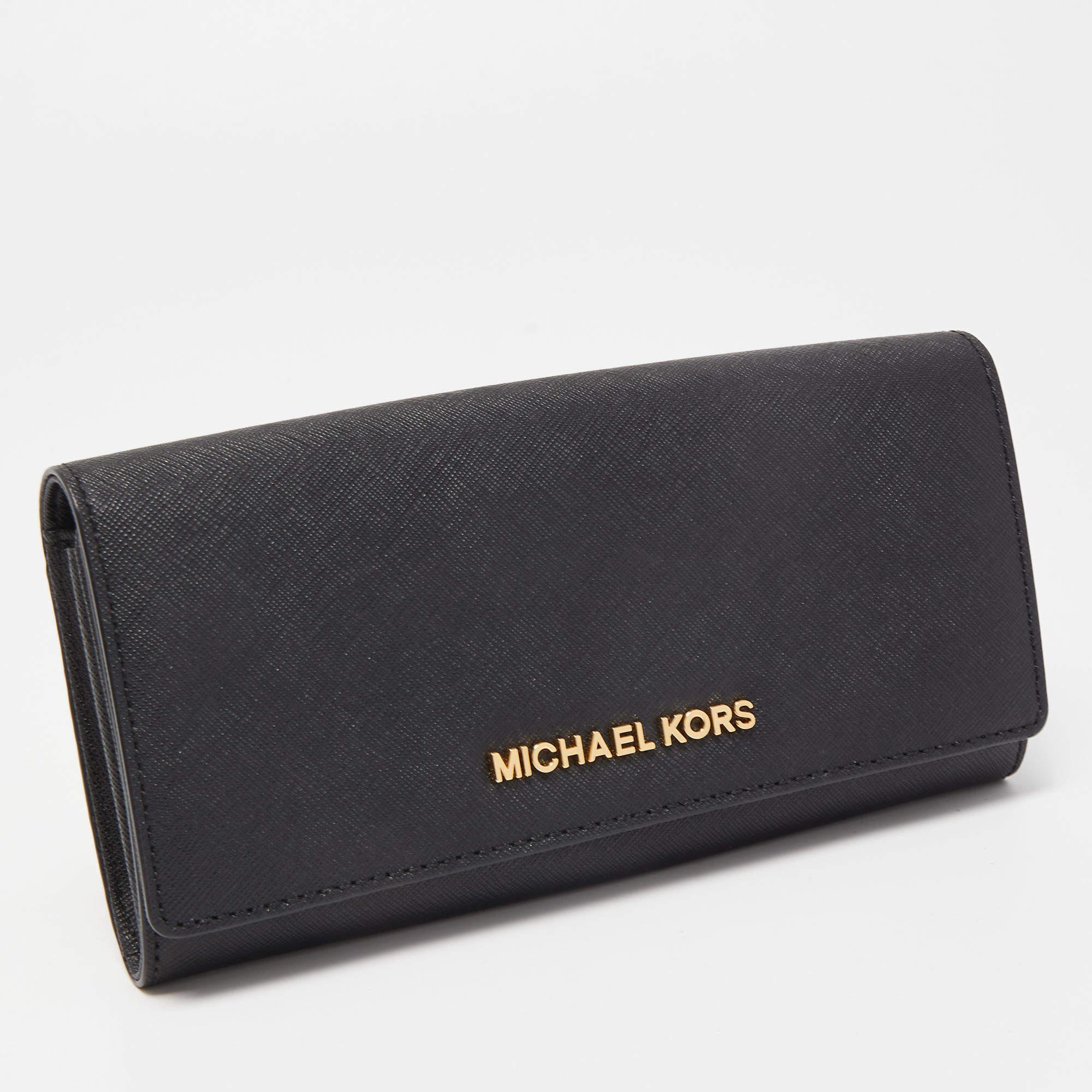 Michael Kors Black Leather Flap Continental Wallet In New Condition In Dubai, Al Qouz 2