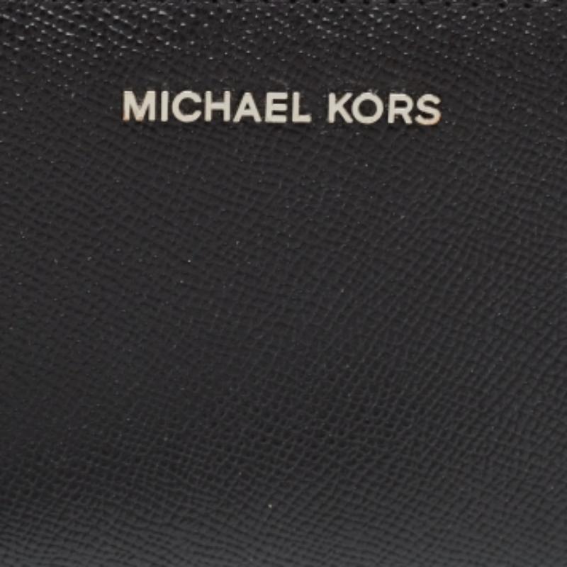 Michael Kors Schwarzes Portemonnaie aus Leder mit Jet-Set und Reißverschluss um Kontinental im Angebot 5