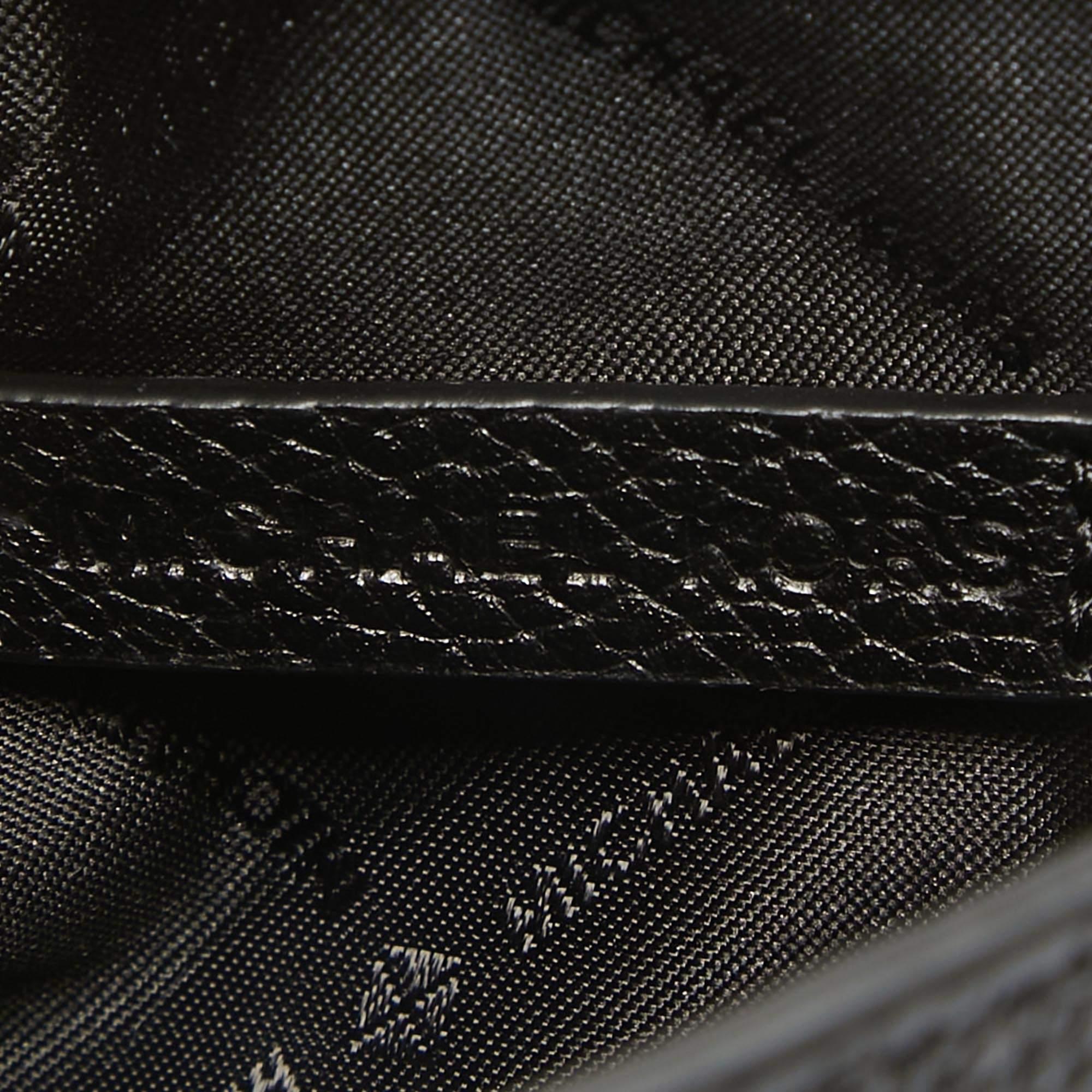 Michael Kors - Sac à bandoulière en cuir noir XS Cassie en vente 3