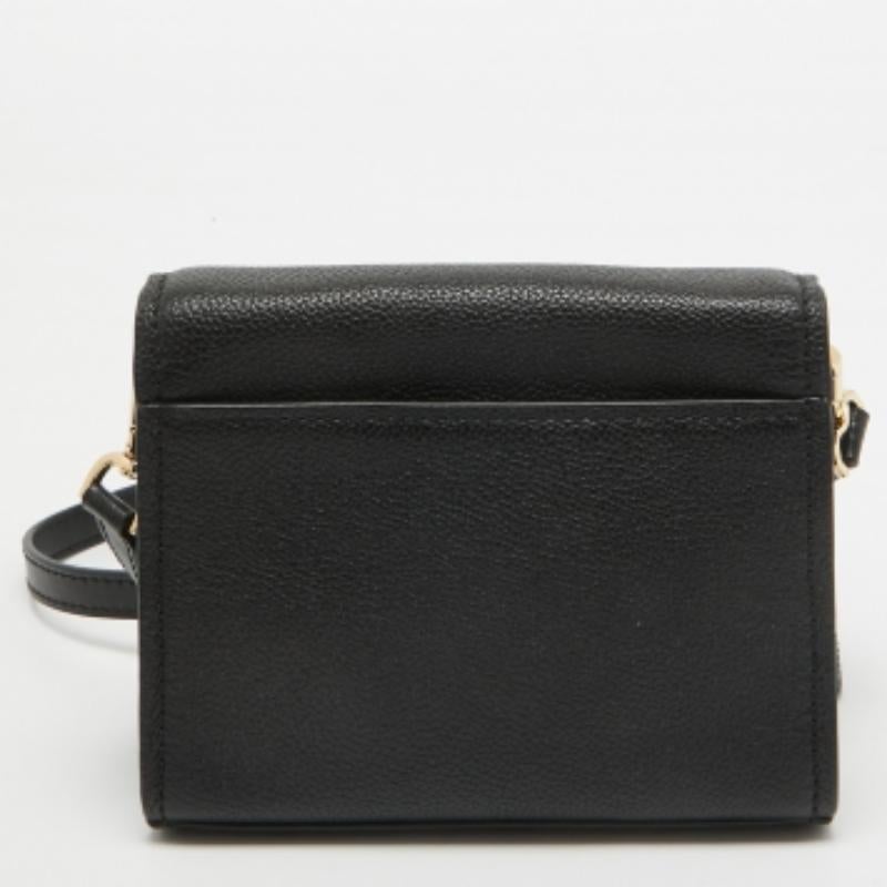 Michael Kors Borsa a tracolla XS Cassie in pelle nera in vendita 3