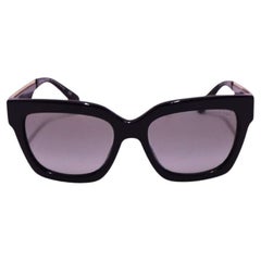 Gafas de sol Michael Kors negras de gran tamaño con detalle de logotipo dorado