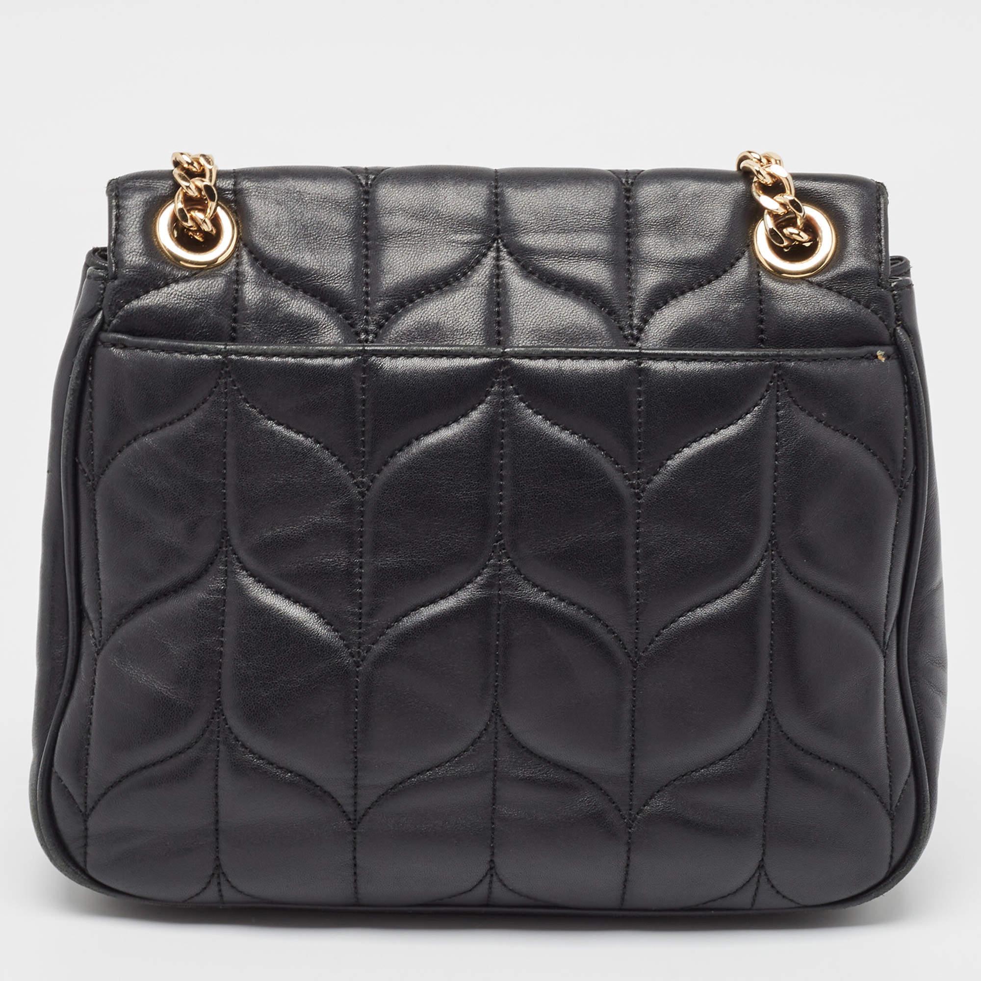 Michael Kors Bolso de hombro Sloan de piel acolchada negra en Bastante bueno Estado en Dubai, Al Qouz 2