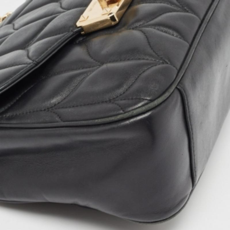 Michael Kors Schwarze gesteppte Sloan Umhängetasche aus Leder im Angebot 2