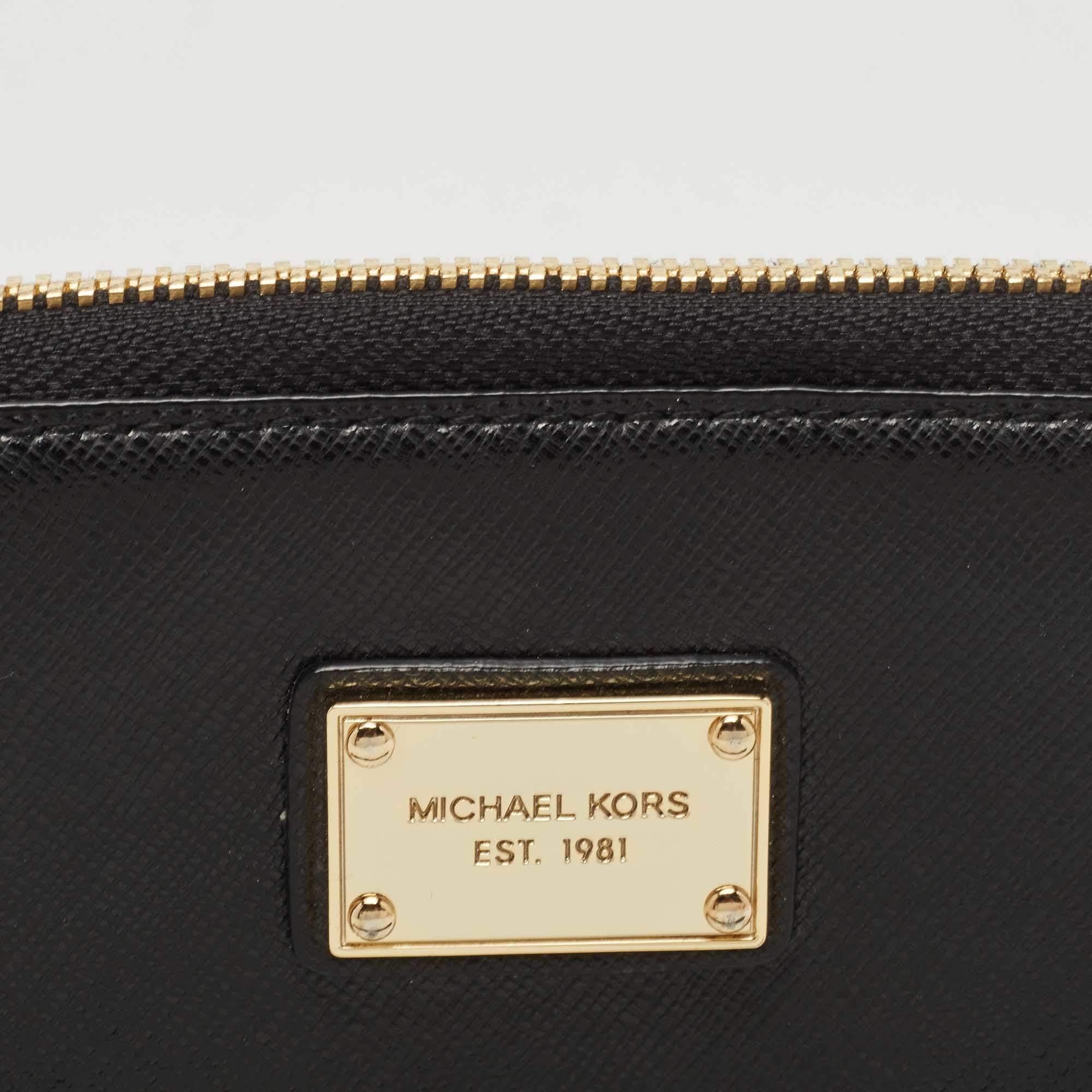 Michael Kors Portafoglio compatto Jet Set in pelle nera saffiano in vendita 1